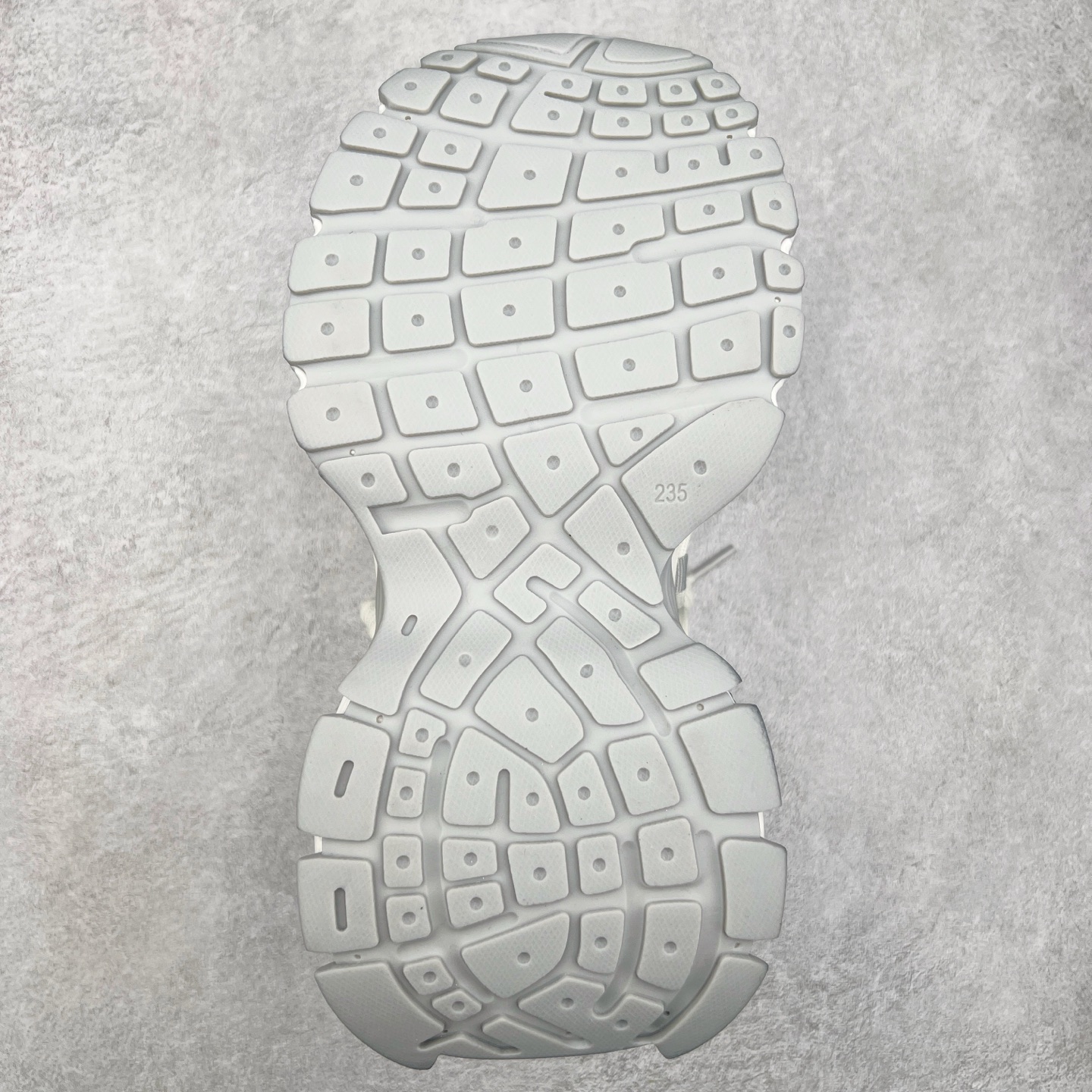 图片[9]-GG-CC Chunky Low白鹿同款独星球 2024新款GGCC低帮复古厚底增高老爹鞋 时髦look轻松定格 不费力展现率性氛围 原版正确大底 高档银盒 酷帅机能风不规则设计大底 8CM 增高厚底 大长腿既视感轻松拿捏 货号：G24X9833 尺码：35 36 37 38 39 40-选品中心