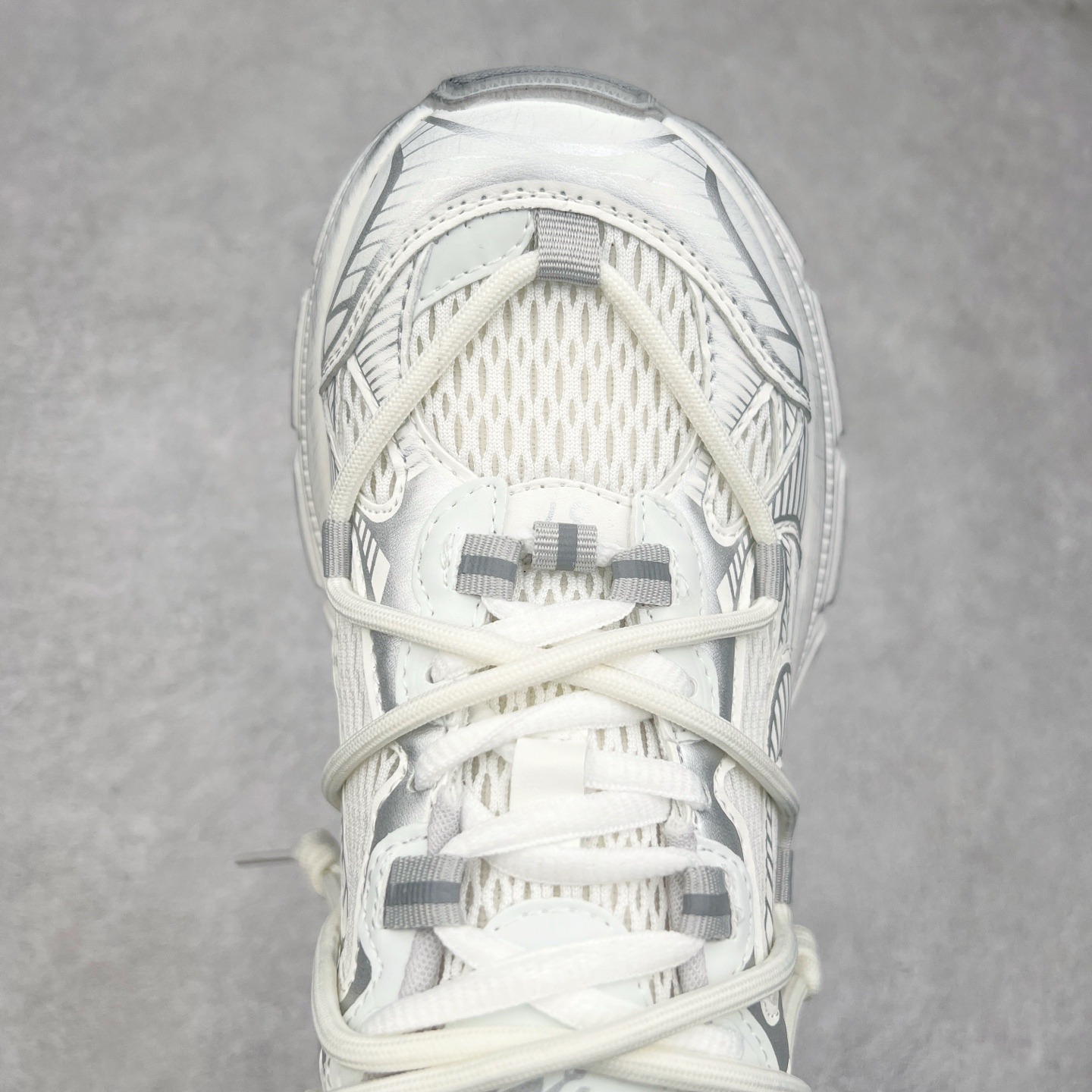 图片[4]-GG-CC Chunky Low白鹿同款独星球 2024新款GGCC低帮复古厚底增高老爹鞋 时髦look轻松定格 不费力展现率性氛围 原版正确大底 高档银盒 酷帅机能风不规则设计大底 8CM 增高厚底 大长腿既视感轻松拿捏 货号：G24X9833 尺码：35 36 37 38 39 40-选品中心