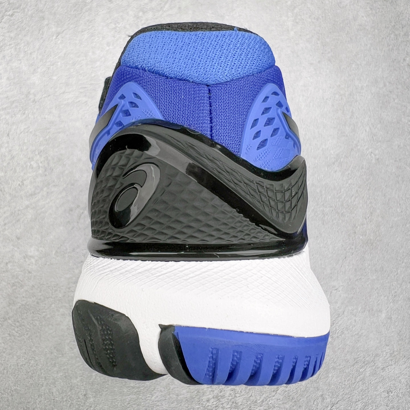 图片[8]-Asics Gel-Resolution 9 亚瑟士防滑耐磨透气 低帮网球鞋 Gel Resolution 9 是一款为快速进攻型球员设计的网球鞋，它有以下特点：鞋底没有刚性的鞋骨，让脚底感受到更多缓冲，舒适度极高。鞋内提供出色的支撑力和梦幻般的舒适感，让你在场上自信满满。鞋底采用 DynaWall 技术，增强了抓地力和反弹力，让你在移动中更灵活。尺码：36 36.5 37 38 38.5 39 40 40.5 41 42 42.5 43 44 45-选品中心