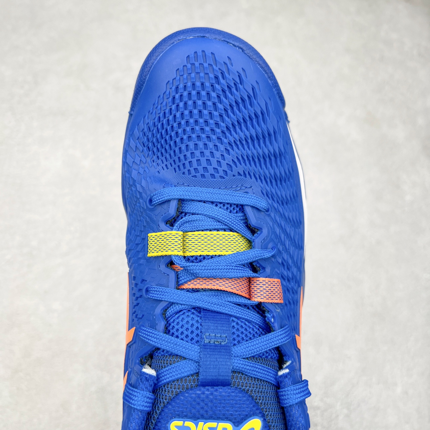 图片[4]-Asics Gel-Resolution 9 亚瑟士防滑耐磨透气 低帮网球鞋 Gel Resolution 9 是一款为快速进攻型球员设计的网球鞋，它有以下特点：鞋底没有刚性的鞋骨，让脚底感受到更多缓冲，舒适度极高。鞋内提供出色的支撑力和梦幻般的舒适感，让你在场上自信满满。鞋底采用 DynaWall 技术，增强了抓地力和反弹力，让你在移动中更灵活。尺码：36 36.5 37 38 38.5 39 40 40.5 41 42 42.5 43 44 45-选品中心