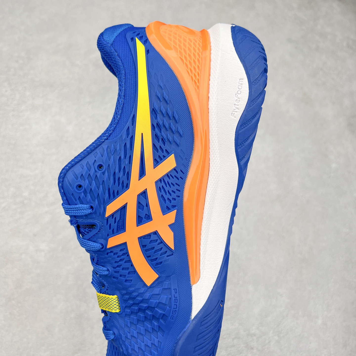图片[7]-Asics Gel-Resolution 9 亚瑟士防滑耐磨透气 低帮网球鞋 Gel Resolution 9 是一款为快速进攻型球员设计的网球鞋，它有以下特点：鞋底没有刚性的鞋骨，让脚底感受到更多缓冲，舒适度极高。鞋内提供出色的支撑力和梦幻般的舒适感，让你在场上自信满满。鞋底采用 DynaWall 技术，增强了抓地力和反弹力，让你在移动中更灵活。尺码：36 36.5 37 38 38.5 39 40 40.5 41 42 42.5 43 44 45-选品中心
