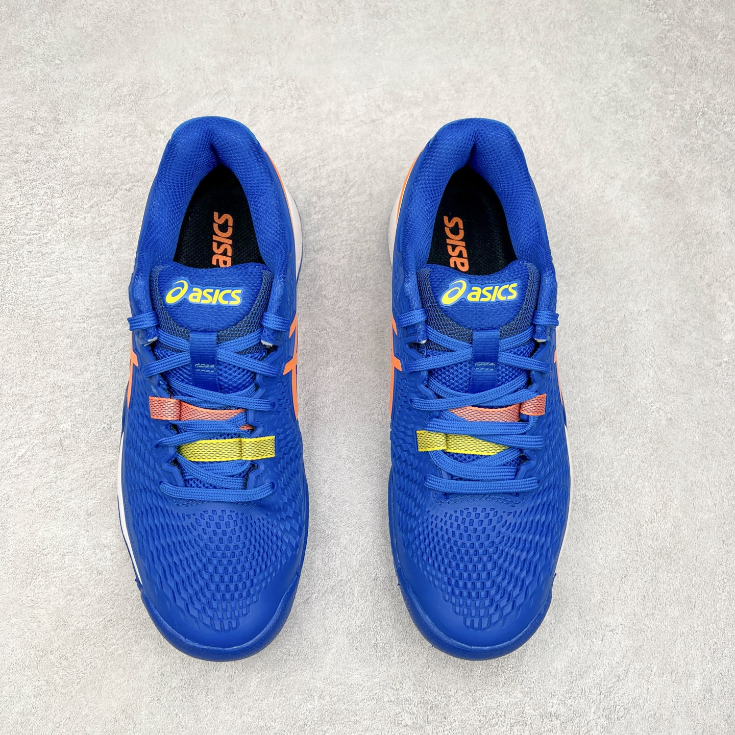 图片[2]-Asics Gel-Resolution 9 亚瑟士防滑耐磨透气 低帮网球鞋 Gel Resolution 9 是一款为快速进攻型球员设计的网球鞋，它有以下特点：鞋底没有刚性的鞋骨，让脚底感受到更多缓冲，舒适度极高。鞋内提供出色的支撑力和梦幻般的舒适感，让你在场上自信满满。鞋底采用 DynaWall 技术，增强了抓地力和反弹力，让你在移动中更灵活。尺码：36 36.5 37 38 38.5 39 40 40.5 41 42 42.5 43 44 45-选品中心