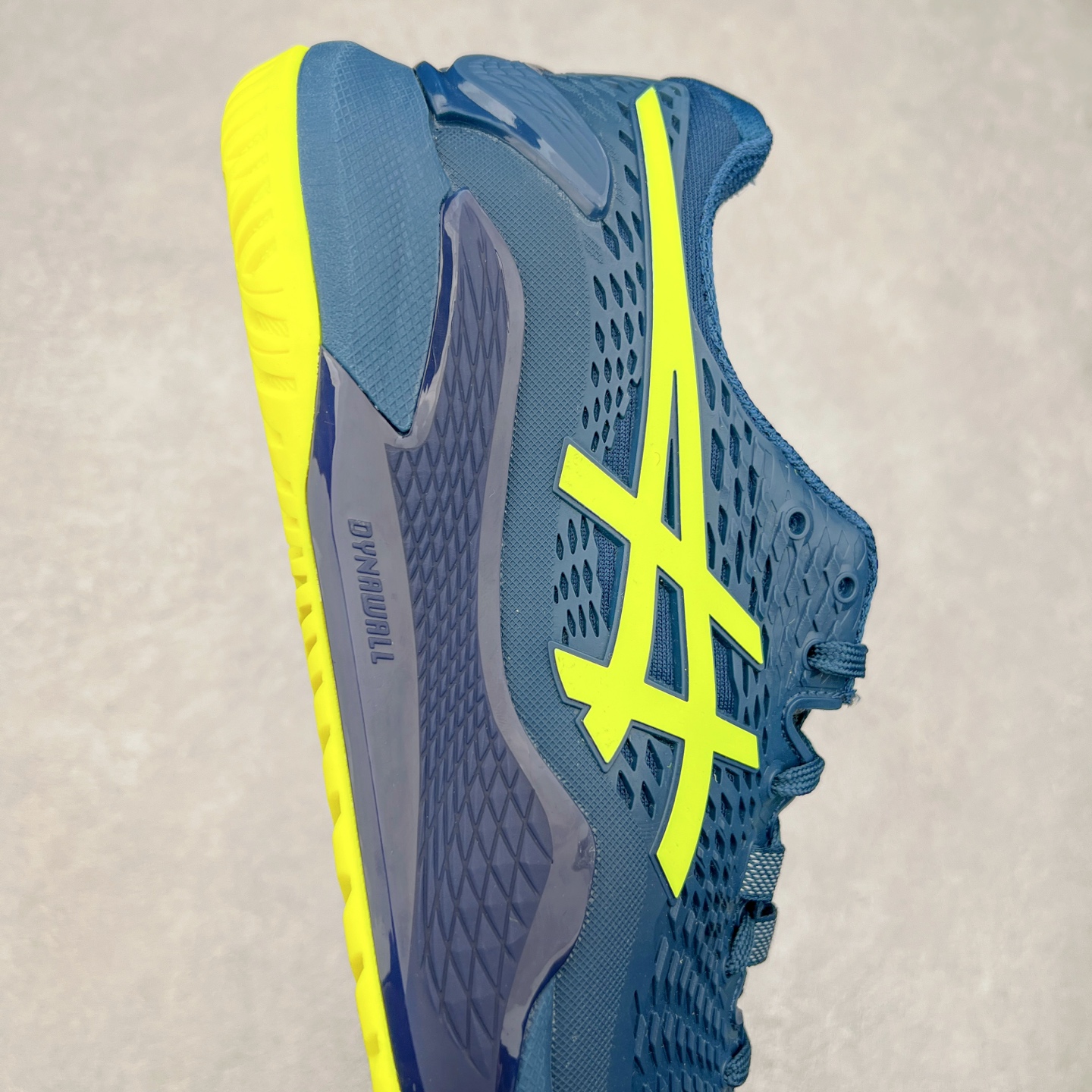 图片[6]-Asics Gel-Resolution 9 亚瑟士防滑耐磨透气 低帮网球鞋 Gel Resolution 9 是一款为快速进攻型球员设计的网球鞋，它有以下特点：鞋底没有刚性的鞋骨，让脚底感受到更多缓冲，舒适度极高。鞋内提供出色的支撑力和梦幻般的舒适感，让你在场上自信满满。鞋底采用 DynaWall 技术，增强了抓地力和反弹力，让你在移动中更灵活。尺码：36 36.5 37 38 38.5 39 40 40.5 41 42 42.5 43 44 45-选品中心