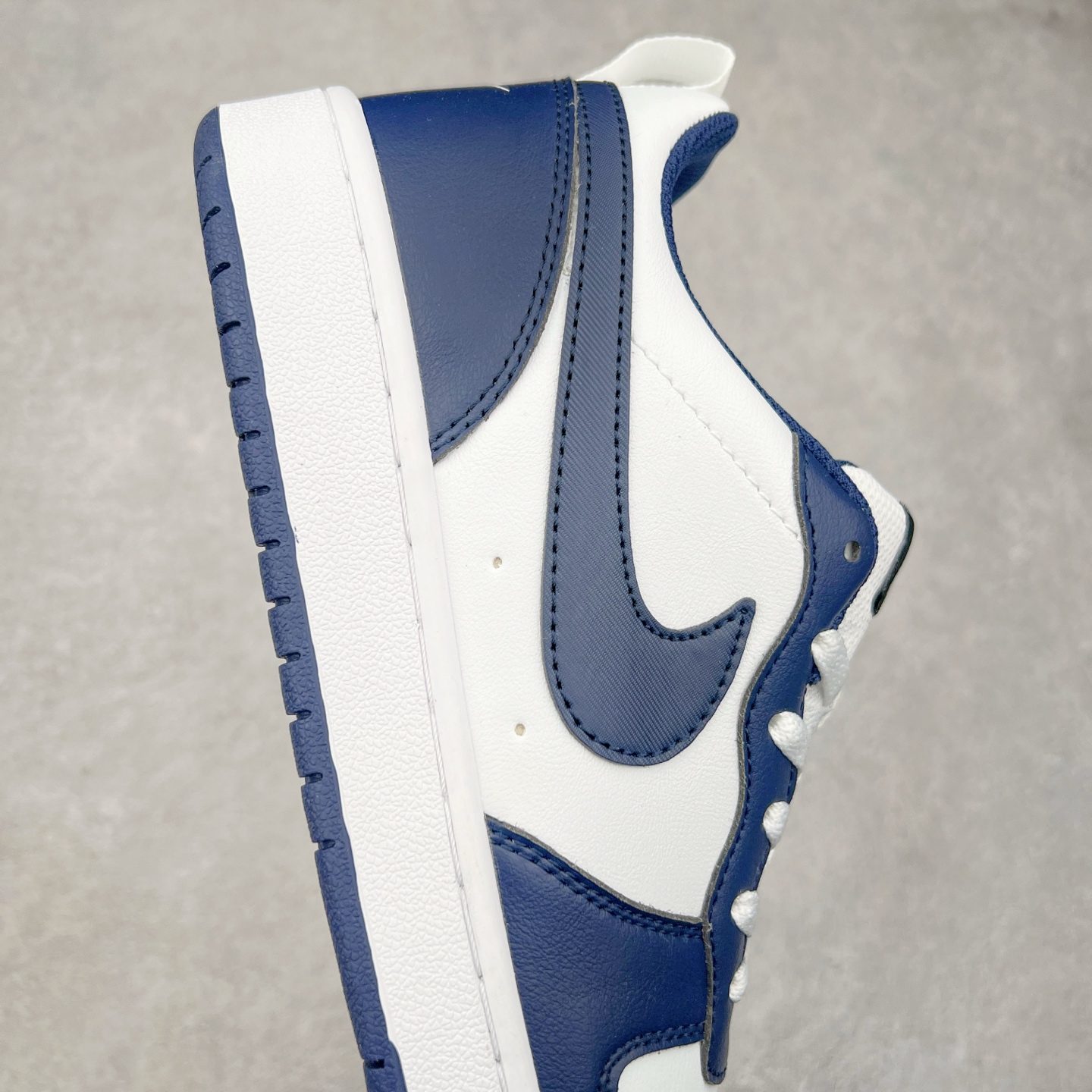 图片[6]-NK Court Borough Low CB2 小空军低帮百搭透气休闲运动板鞋 HF0742-161 口碑实力大厂出品 出货即市场巅峰 全套原纸板楦头开发 原汁原味 完美呈现版型 原数据独家私模大底 超高清洁度 极限压缩成本 超级跑量款式 经典耐用的设计 兼顾舒适脚感和出众风范 演绎匠心之作 结构性的支撑贴合感结合复古篮球设计 塑就场外全明星风范 尺码：35.5 36 36.5 37.5 38 38.5 39 40 40.5 41 42 42.5 43 44 44.5 45 46 47.5-选品中心