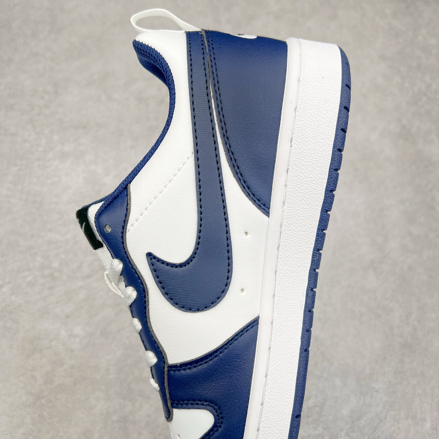 图片[7]-NK Court Borough Low CB2 小空军低帮百搭透气休闲运动板鞋 HF0742-161 口碑实力大厂出品 出货即市场巅峰 全套原纸板楦头开发 原汁原味 完美呈现版型 原数据独家私模大底 超高清洁度 极限压缩成本 超级跑量款式 经典耐用的设计 兼顾舒适脚感和出众风范 演绎匠心之作 结构性的支撑贴合感结合复古篮球设计 塑就场外全明星风范 尺码：35.5 36 36.5 37.5 38 38.5 39 40 40.5 41 42 42.5 43 44 44.5 45 46 47.5-选品中心