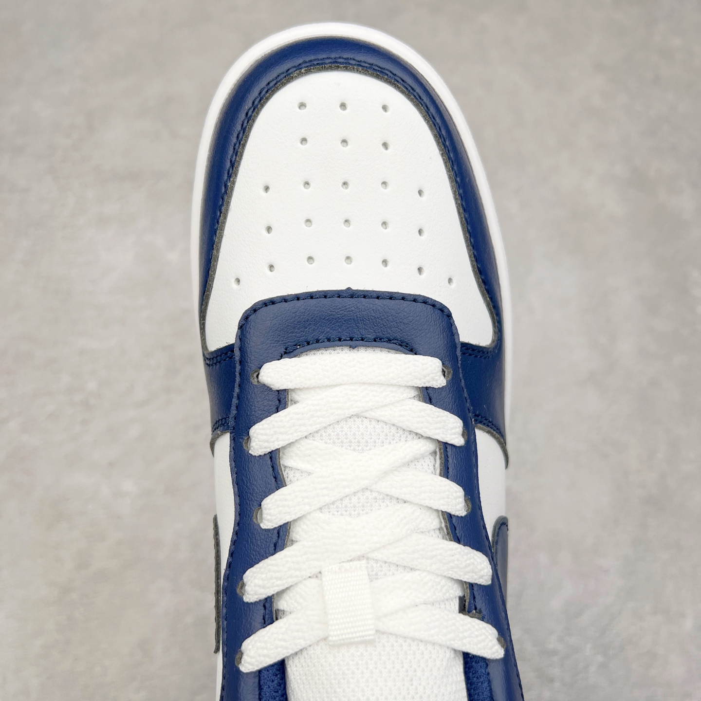 图片[4]-NK Court Borough Low CB2 小空军低帮百搭透气休闲运动板鞋 HF0742-161 口碑实力大厂出品 出货即市场巅峰 全套原纸板楦头开发 原汁原味 完美呈现版型 原数据独家私模大底 超高清洁度 极限压缩成本 超级跑量款式 经典耐用的设计 兼顾舒适脚感和出众风范 演绎匠心之作 结构性的支撑贴合感结合复古篮球设计 塑就场外全明星风范 尺码：35.5 36 36.5 37.5 38 38.5 39 40 40.5 41 42 42.5 43 44 44.5 45 46 47.5-选品中心