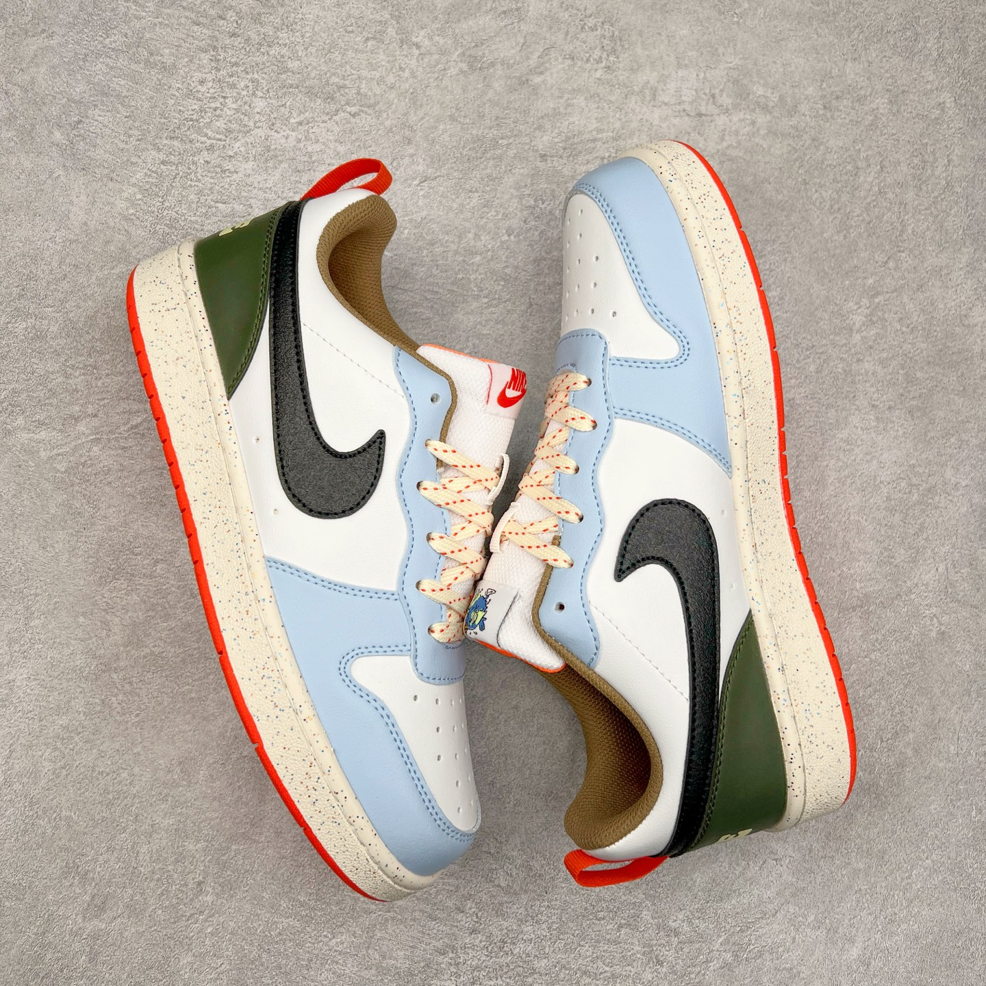 图片[3]-NK Court Borough Low CB2 小空军低帮百搭透气休闲运动板鞋 HF0742-161 口碑实力大厂出品 出货即市场巅峰 全套原纸板楦头开发 原汁原味 完美呈现版型 原数据独家私模大底 超高清洁度 极限压缩成本 超级跑量款式 经典耐用的设计 兼顾舒适脚感和出众风范 演绎匠心之作 结构性的支撑贴合感结合复古篮球设计 塑就场外全明星风范 尺码：35.5 36 36.5 37.5 38 38.5 39 40 40.5 41 42 42.5 43 44 44.5 45 46 47.5-选品中心