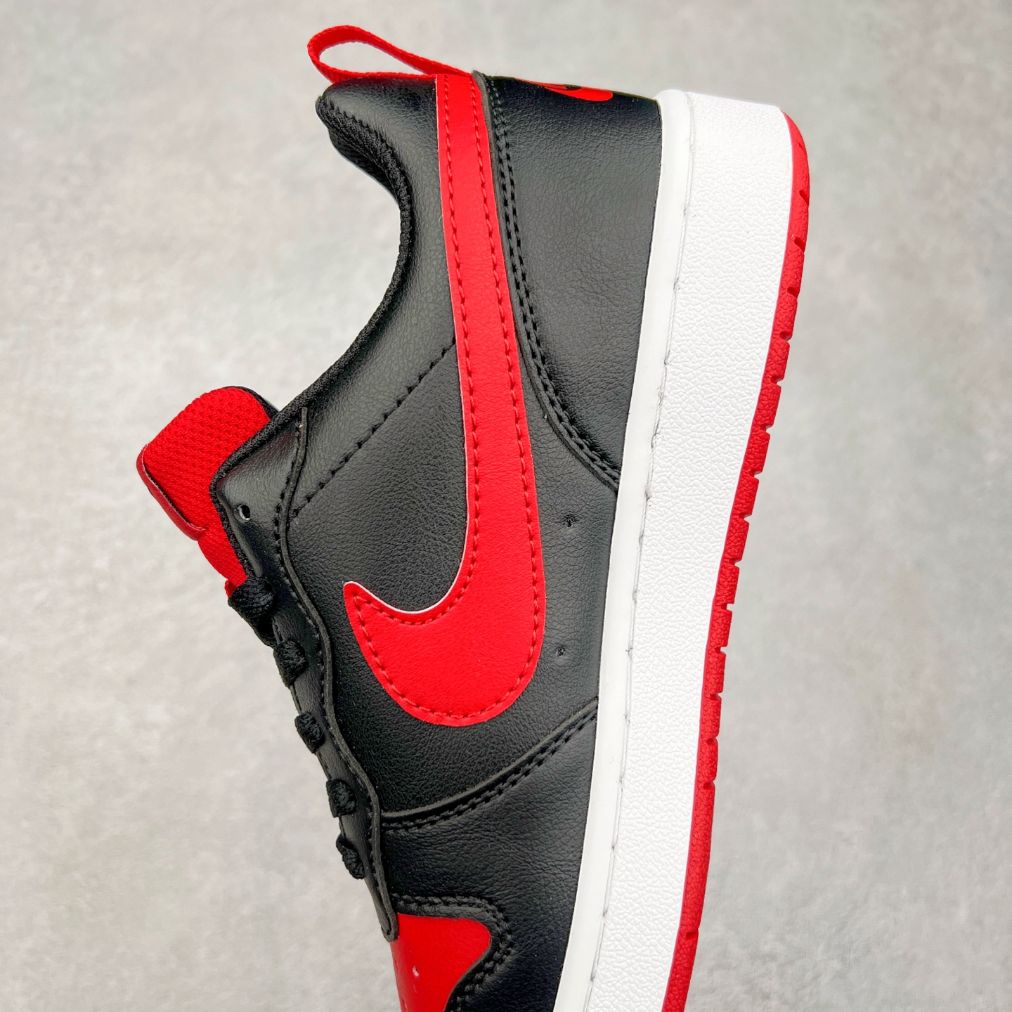 图片[7]-NK Court Borough Low CB2 小空军低帮百搭透气休闲运动板鞋 HF0742-161 口碑实力大厂出品 出货即市场巅峰 全套原纸板楦头开发 原汁原味 完美呈现版型 原数据独家私模大底 超高清洁度 极限压缩成本 超级跑量款式 经典耐用的设计 兼顾舒适脚感和出众风范 演绎匠心之作 结构性的支撑贴合感结合复古篮球设计 塑就场外全明星风范 尺码：35.5 36 36.5 37.5 38 38.5 39 40 40.5 41 42 42.5 43 44 44.5 45 46 47.5-选品中心