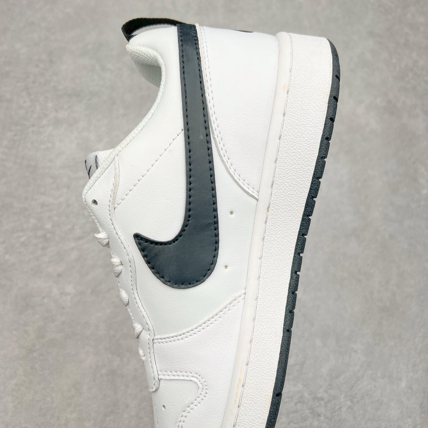 图片[7]-NK Court Borough Low CB2 小空军低帮百搭透气休闲运动板鞋 HF0742-161 口碑实力大厂出品 出货即市场巅峰 全套原纸板楦头开发 原汁原味 完美呈现版型 原数据独家私模大底 超高清洁度 极限压缩成本 超级跑量款式 经典耐用的设计 兼顾舒适脚感和出众风范 演绎匠心之作 结构性的支撑贴合感结合复古篮球设计 塑就场外全明星风范 尺码：35.5 36 36.5 37.5 38 38.5 39 40 40.5 41 42 42.5 43 44 44.5 45 46 47.5-选品中心