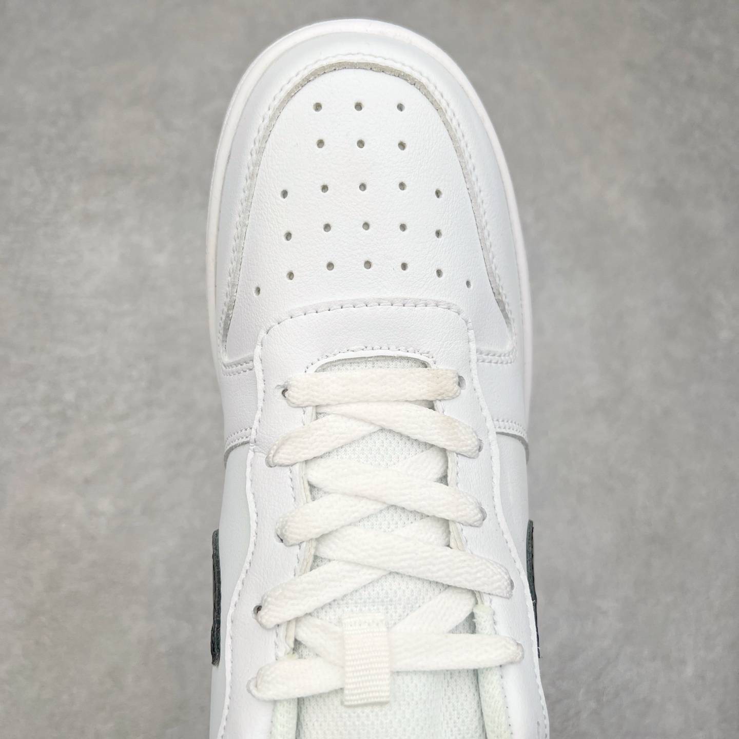 图片[4]-NK Court Borough Low CB2 小空军低帮百搭透气休闲运动板鞋 HF0742-161 口碑实力大厂出品 出货即市场巅峰 全套原纸板楦头开发 原汁原味 完美呈现版型 原数据独家私模大底 超高清洁度 极限压缩成本 超级跑量款式 经典耐用的设计 兼顾舒适脚感和出众风范 演绎匠心之作 结构性的支撑贴合感结合复古篮球设计 塑就场外全明星风范 尺码：35.5 36 36.5 37.5 38 38.5 39 40 40.5 41 42 42.5 43 44 44.5 45 46 47.5-选品中心