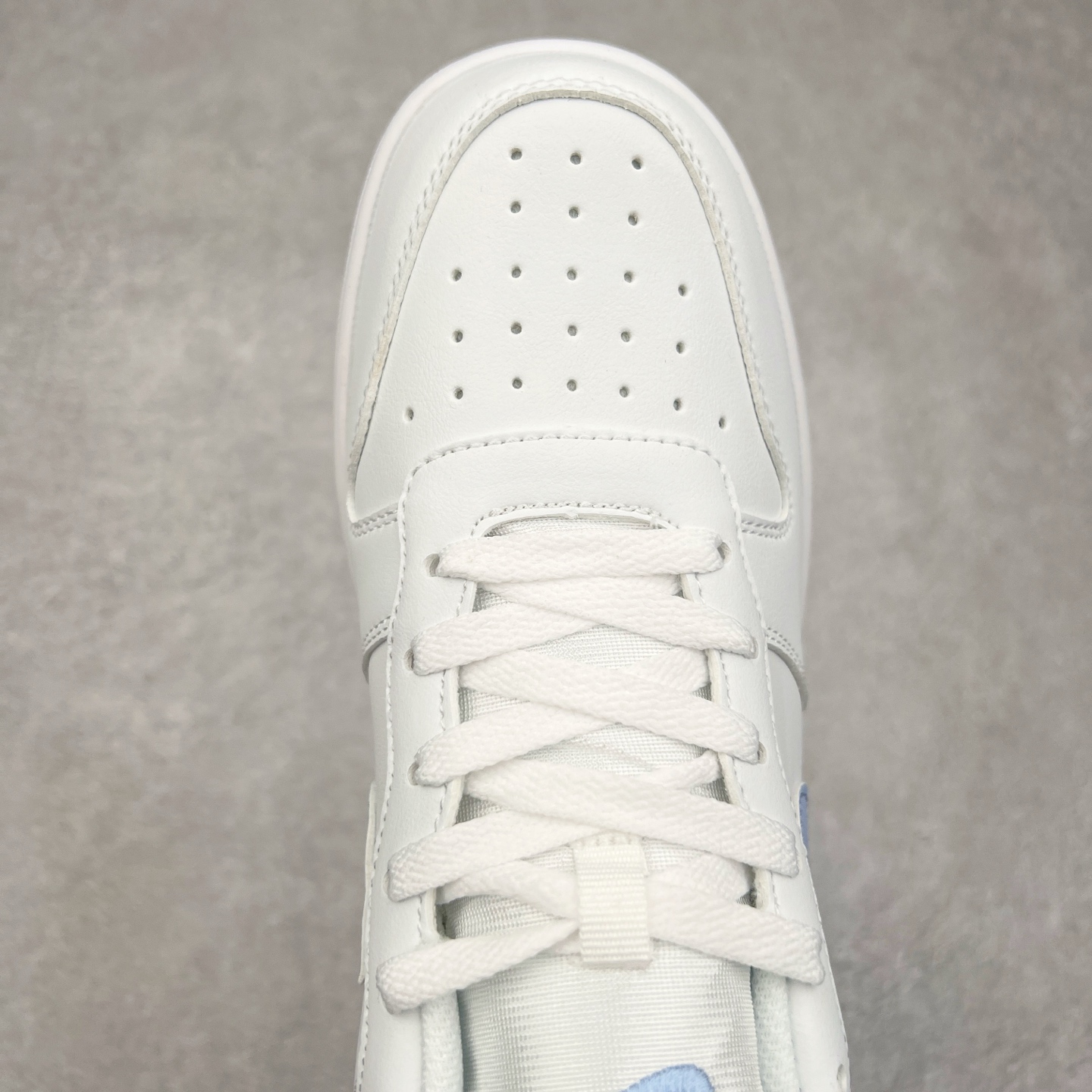 图片[4]-NK Court Borough Low CB2 小空军低帮百搭透气休闲运动板鞋 HF0742-161 口碑实力大厂出品 出货即市场巅峰 全套原纸板楦头开发 原汁原味 完美呈现版型 原数据独家私模大底 超高清洁度 极限压缩成本 超级跑量款式 经典耐用的设计 兼顾舒适脚感和出众风范 演绎匠心之作 结构性的支撑贴合感结合复古篮球设计 塑就场外全明星风范 尺码：35.5 36 36.5 37.5 38 38.5 39 40 40.5 41 42 42.5 43 44 44.5 45 46 47.5-选品中心