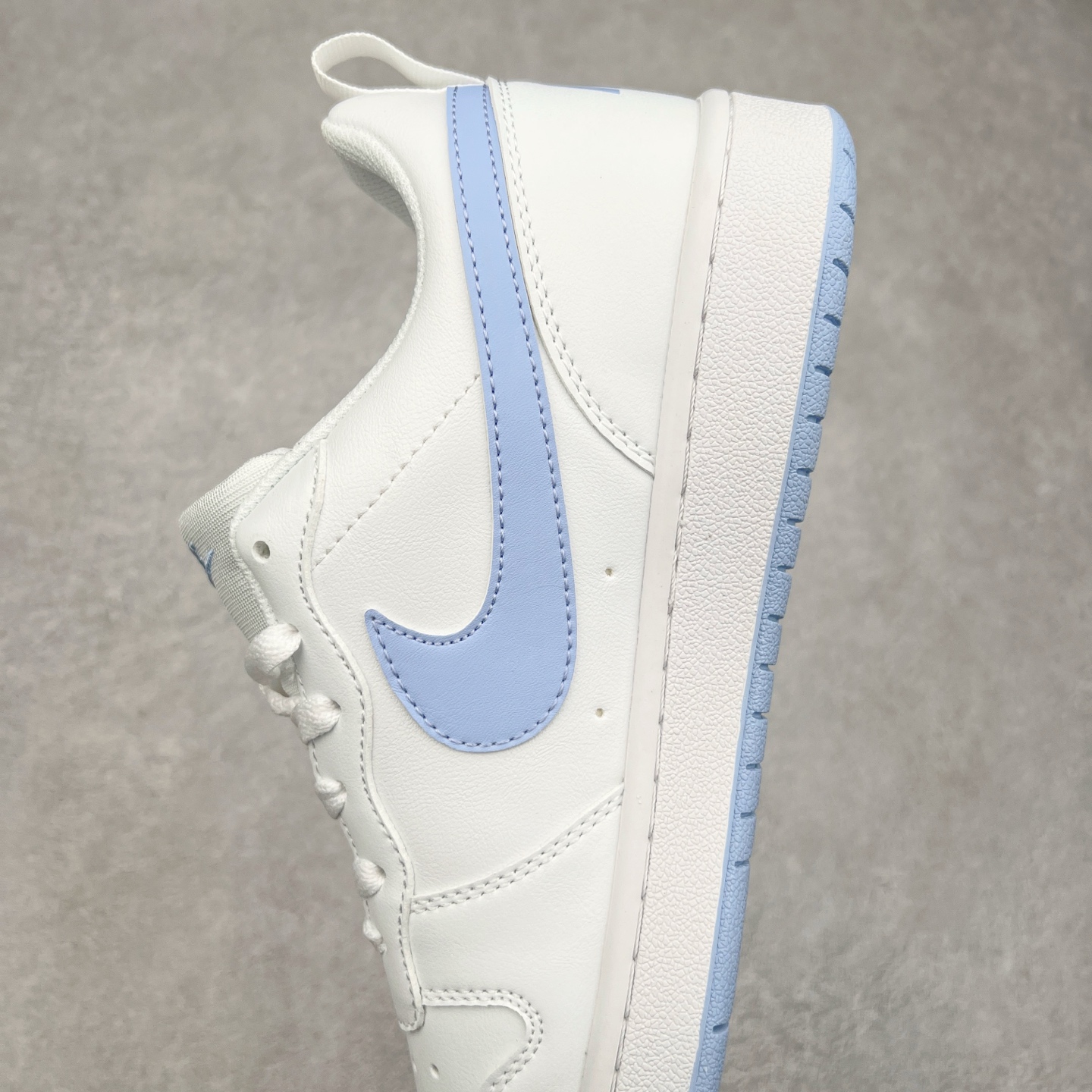 图片[7]-NK Court Borough Low CB2 小空军低帮百搭透气休闲运动板鞋 HF0742-161 口碑实力大厂出品 出货即市场巅峰 全套原纸板楦头开发 原汁原味 完美呈现版型 原数据独家私模大底 超高清洁度 极限压缩成本 超级跑量款式 经典耐用的设计 兼顾舒适脚感和出众风范 演绎匠心之作 结构性的支撑贴合感结合复古篮球设计 塑就场外全明星风范 尺码：35.5 36 36.5 37.5 38 38.5 39 40 40.5 41 42 42.5 43 44 44.5 45 46 47.5-选品中心