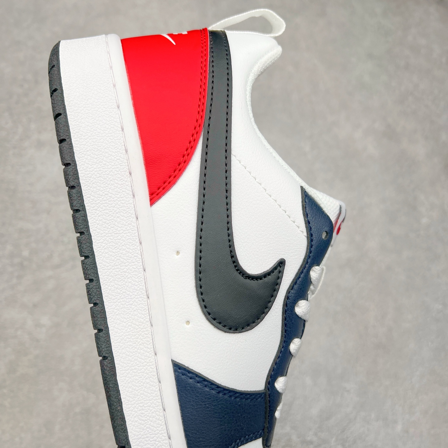 图片[6]-NK Court Borough Low CB2 小空军低帮百搭透气休闲运动板鞋 HF0742-161 口碑实力大厂出品 出货即市场巅峰 全套原纸板楦头开发 原汁原味 完美呈现版型 原数据独家私模大底 超高清洁度 极限压缩成本 超级跑量款式 经典耐用的设计 兼顾舒适脚感和出众风范 演绎匠心之作 结构性的支撑贴合感结合复古篮球设计 塑就场外全明星风范 尺码：35.5 36 36.5 37.5 38 38.5 39 40 40.5 41 42 42.5 43 44 44.5 45 46 47.5-选品中心