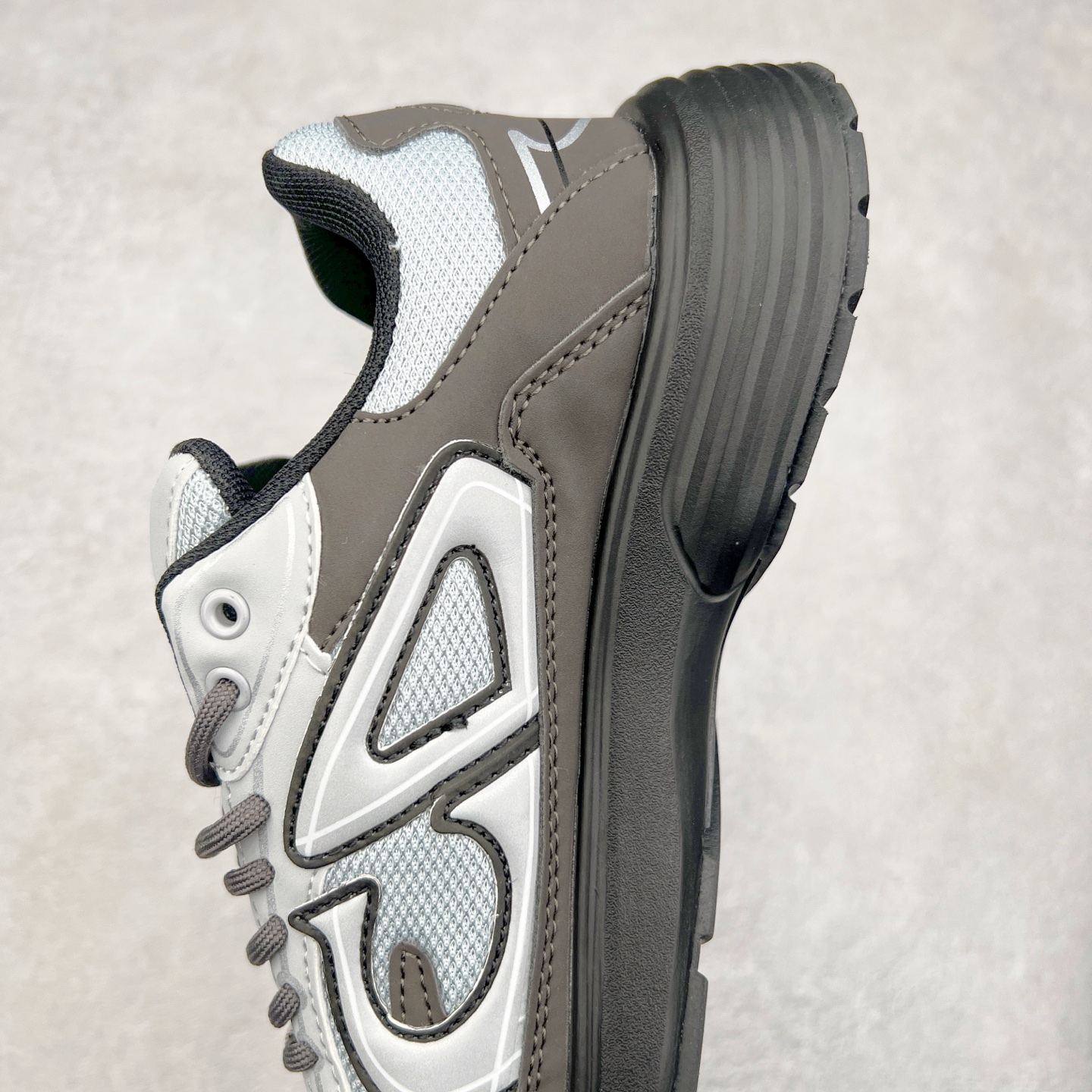 图片[7]-＃福利特价 Dior B30 迪奥网眼织物低帮运动休闲鞋 该款系列采用黑网色眼织物白和色科技料面精心制 作饰以反光“CD30”图形标志 外格轻盈的刻雕效果橡胶鞋搭底配标志性点的缀提升格调 内弹部力细节塑造想理的舒适穿着体验可与各休式闲造型配搭 彰显尚时现代的运风动范 尺码：36 37 35 39 40 41 42 43 44 45-选品中心