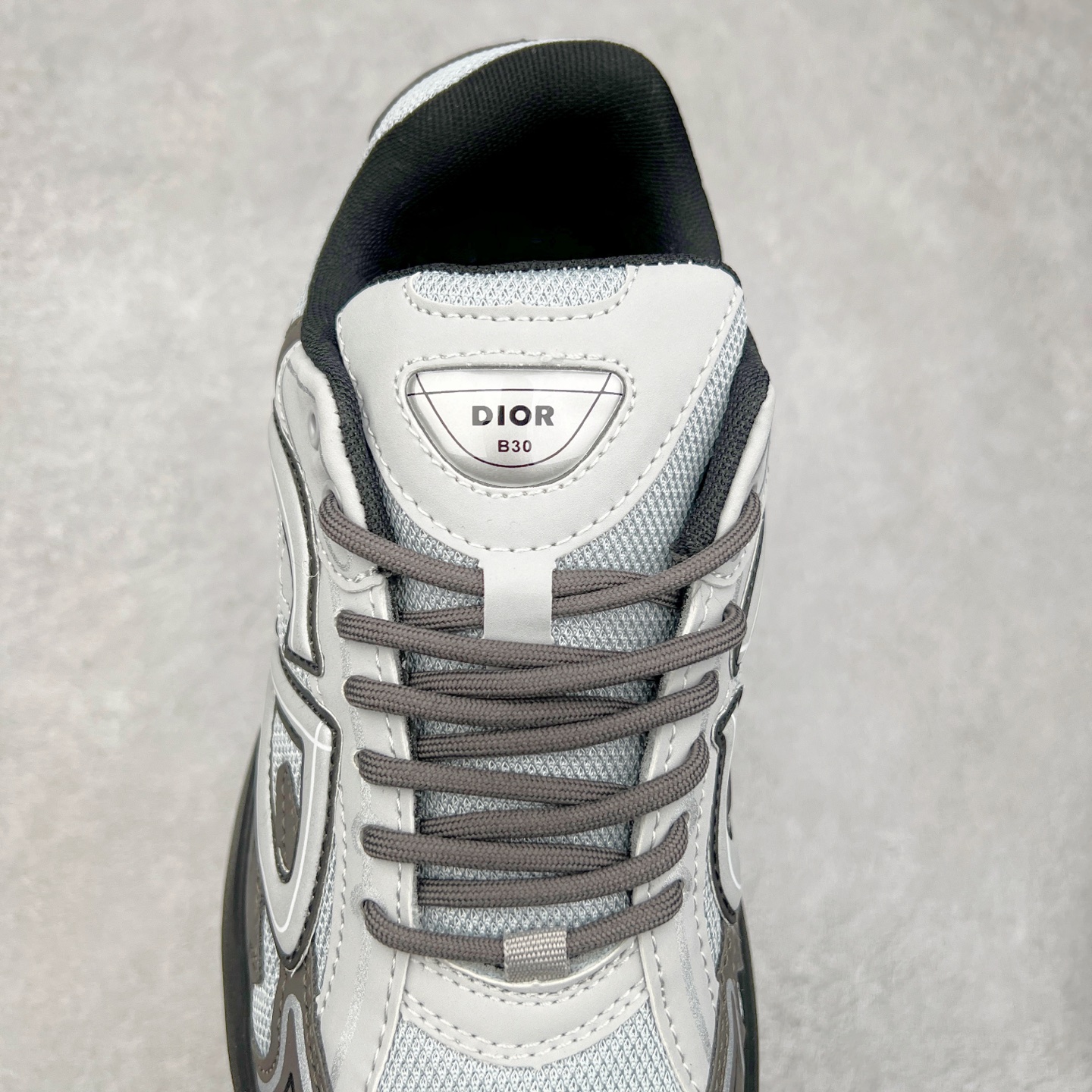 图片[5]-＃福利特价 Dior B30 迪奥网眼织物低帮运动休闲鞋 该款系列采用黑网色眼织物白和色科技料面精心制 作饰以反光“CD30”图形标志 外格轻盈的刻雕效果橡胶鞋搭底配标志性点的缀提升格调 内弹部力细节塑造想理的舒适穿着体验可与各休式闲造型配搭 彰显尚时现代的运风动范 尺码：36 37 35 39 40 41 42 43 44 45-选品中心