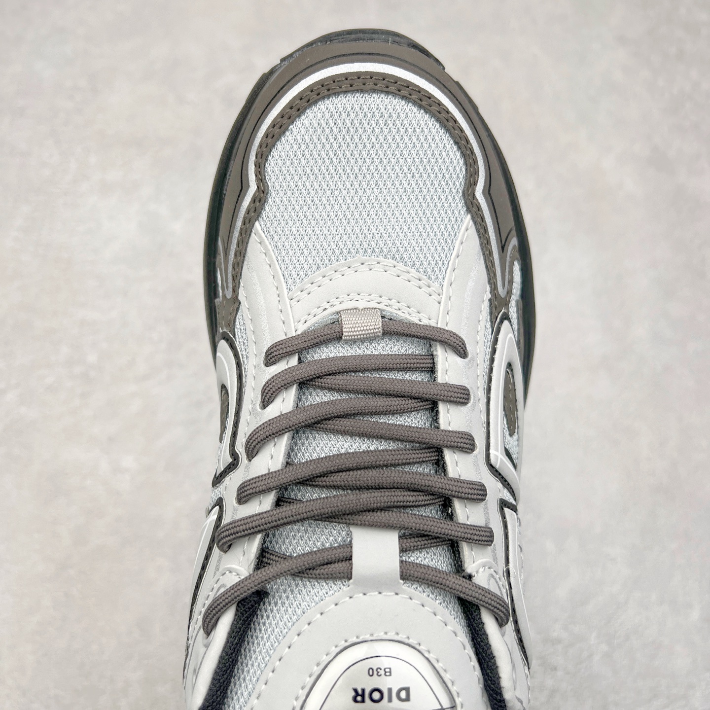 图片[4]-＃福利特价 Dior B30 迪奥网眼织物低帮运动休闲鞋 该款系列采用黑网色眼织物白和色科技料面精心制 作饰以反光“CD30”图形标志 外格轻盈的刻雕效果橡胶鞋搭底配标志性点的缀提升格调 内弹部力细节塑造想理的舒适穿着体验可与各休式闲造型配搭 彰显尚时现代的运风动范 尺码：36 37 35 39 40 41 42 43 44 45-选品中心