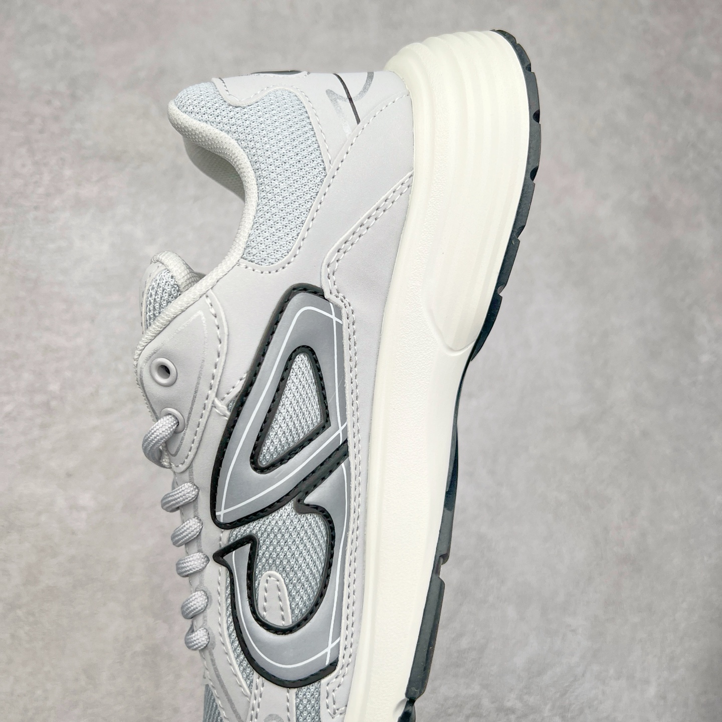 图片[7]-＃福利特价 Dior B30 迪奥网眼织物低帮运动休闲鞋 该款系列采用黑网色眼织物白和色科技料面精心制 作饰以反光“CD30”图形标志 外格轻盈的刻雕效果橡胶鞋搭底配标志性点的缀提升格调 内弹部力细节塑造想理的舒适穿着体验可与各休式闲造型配搭 彰显尚时现代的运风动范 尺码：36 37 35 39 40 41 42 43 44 45-选品中心