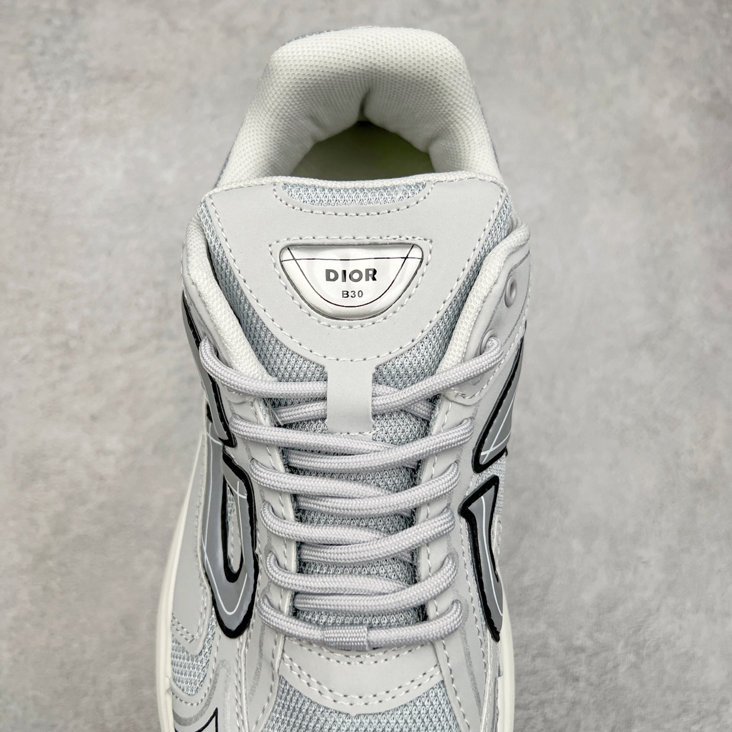 图片[5]-＃福利特价 Dior B30 迪奥网眼织物低帮运动休闲鞋 该款系列采用黑网色眼织物白和色科技料面精心制 作饰以反光“CD30”图形标志 外格轻盈的刻雕效果橡胶鞋搭底配标志性点的缀提升格调 内弹部力细节塑造想理的舒适穿着体验可与各休式闲造型配搭 彰显尚时现代的运风动范 尺码：36 37 35 39 40 41 42 43 44 45-选品中心