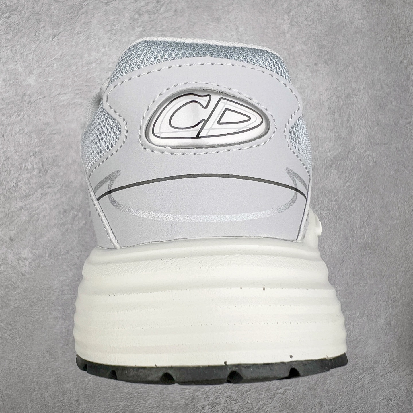 图片[8]-＃福利特价 Dior B30 迪奥网眼织物低帮运动休闲鞋 该款系列采用黑网色眼织物白和色科技料面精心制 作饰以反光“CD30”图形标志 外格轻盈的刻雕效果橡胶鞋搭底配标志性点的缀提升格调 内弹部力细节塑造想理的舒适穿着体验可与各休式闲造型配搭 彰显尚时现代的运风动范 尺码：36 37 35 39 40 41 42 43 44 45-选品中心