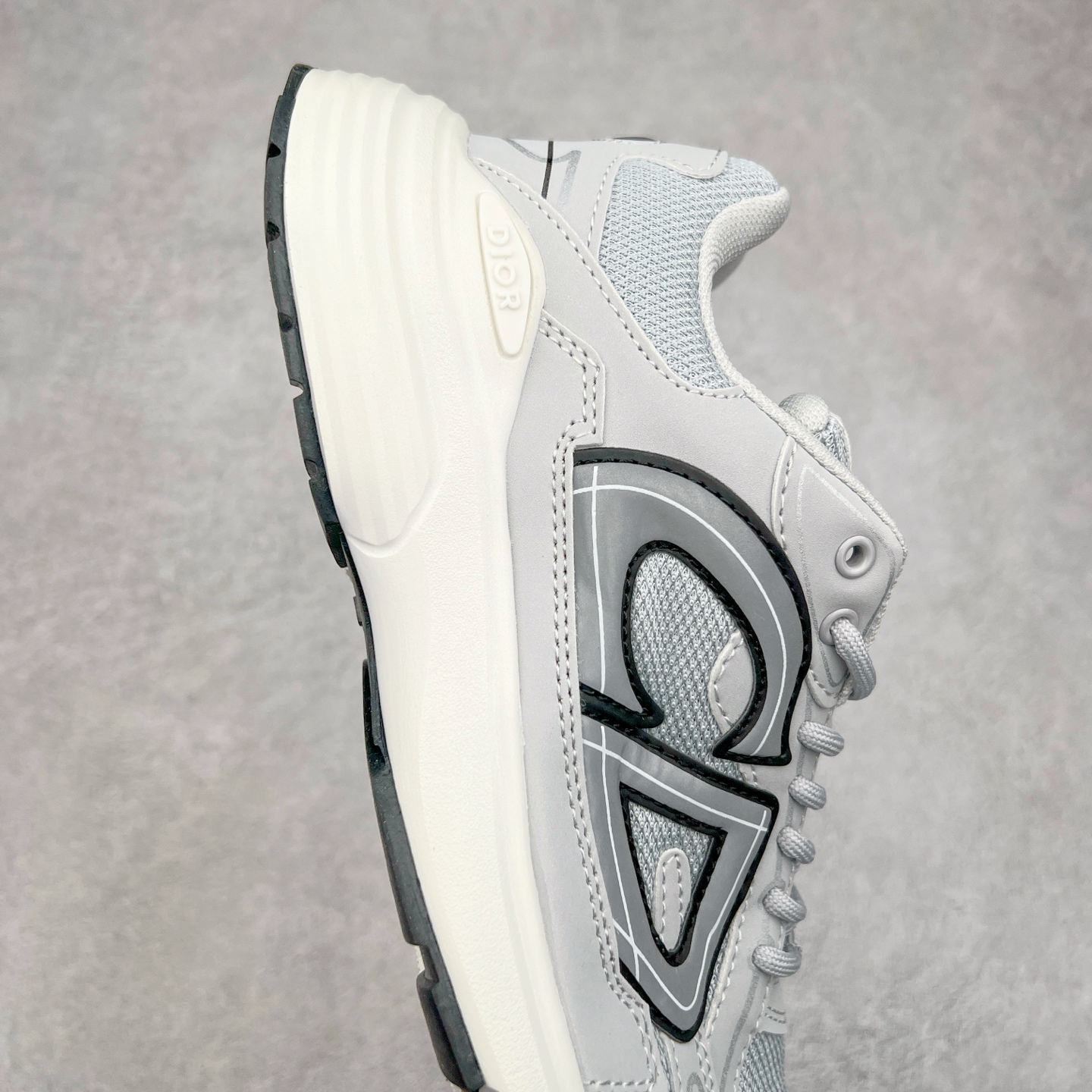 图片[6]-＃福利特价 Dior B30 迪奥网眼织物低帮运动休闲鞋 该款系列采用黑网色眼织物白和色科技料面精心制 作饰以反光“CD30”图形标志 外格轻盈的刻雕效果橡胶鞋搭底配标志性点的缀提升格调 内弹部力细节塑造想理的舒适穿着体验可与各休式闲造型配搭 彰显尚时现代的运风动范 尺码：36 37 35 39 40 41 42 43 44 45-选品中心