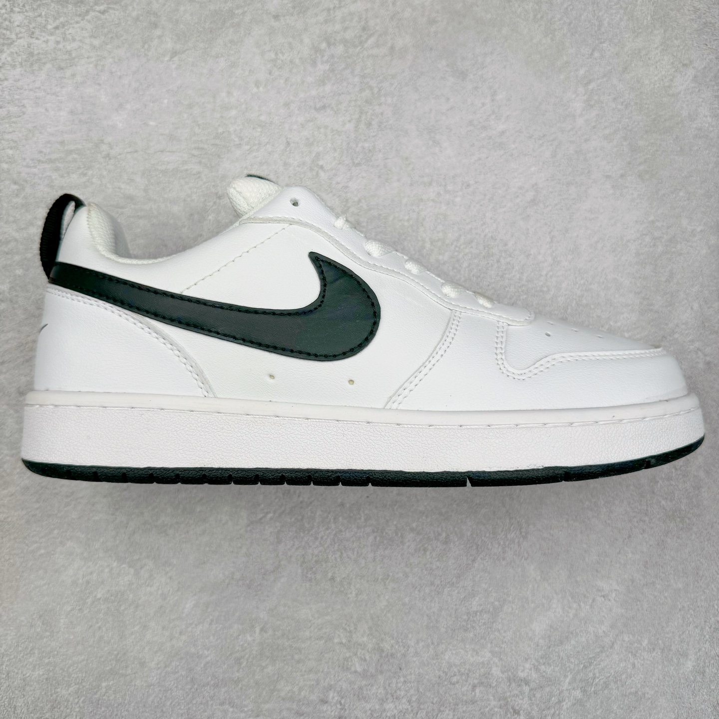 NK Court Borough Low CB2 小空军低帮百搭透气休闲运动板鞋 HF0742-161 口碑实力大厂出品 出货即市场巅峰 全套原纸板楦头开发 原汁原味 完美呈现版型 原数据独家私模大底 超高清洁度 极限压缩成本 超级跑量款式 经典耐用的设计 兼顾舒适脚感和出众风范 演绎匠心之作 结构性的支撑贴合感结合复古篮球设计 塑就场外全明星风范 尺码：35.5 36 36.5 37.5 38 38.5 39 40 40.5 41 42 42.5 43 44 44.5 45 46 47.5-选品中心