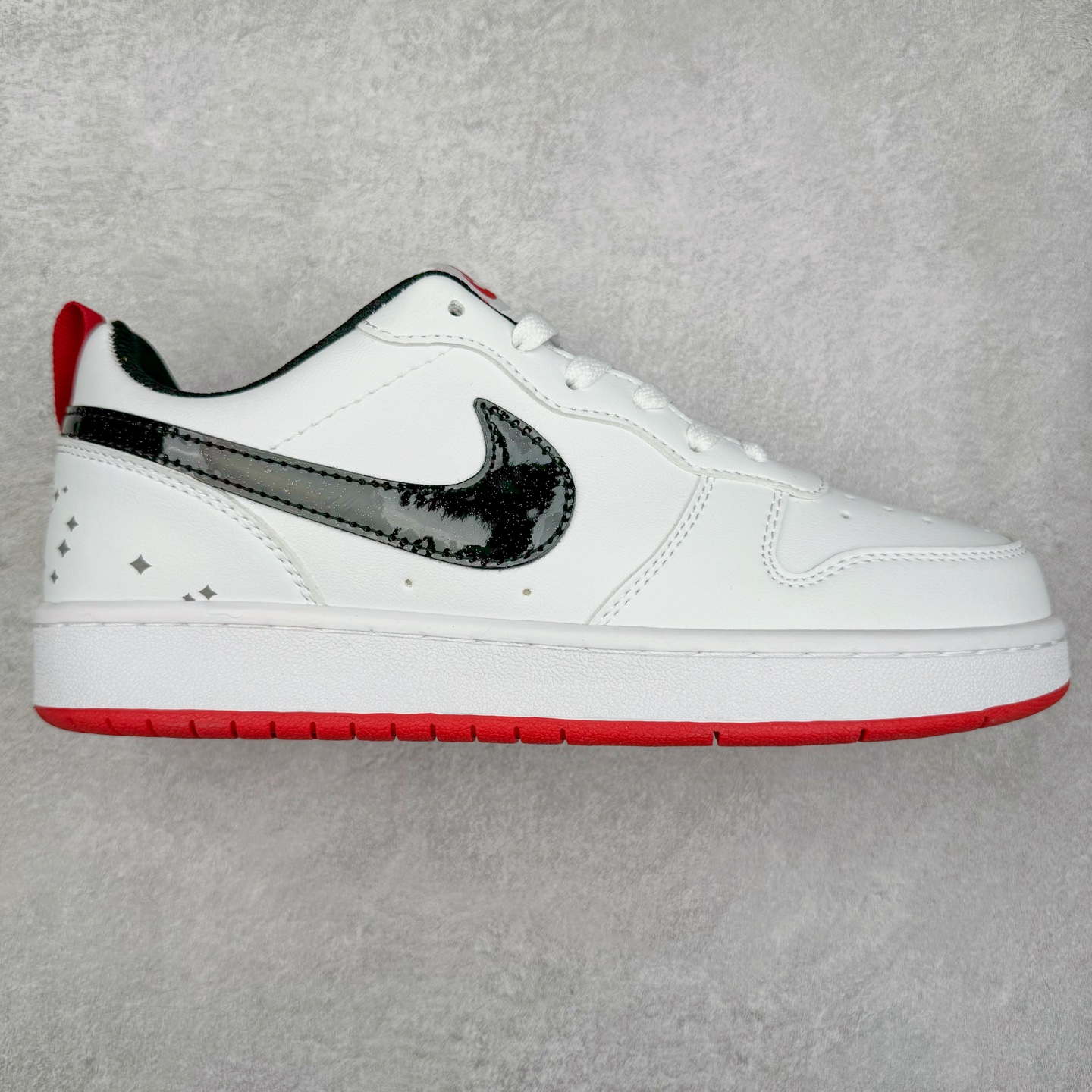 NK Court Borough Low CB2 小空军低帮百搭透气休闲运动板鞋 HF0742-161 口碑实力大厂出品 出货即市场巅峰 全套原纸板楦头开发 原汁原味 完美呈现版型 原数据独家私模大底 超高清洁度 极限压缩成本 超级跑量款式 经典耐用的设计 兼顾舒适脚感和出众风范 演绎匠心之作 结构性的支撑贴合感结合复古篮球设计 塑就场外全明星风范 尺码：35.5 36 36.5 37.5 38 38.5 39 40 40.5 41 42 42.5 43 44 44.5 45 46 47.5-选品中心