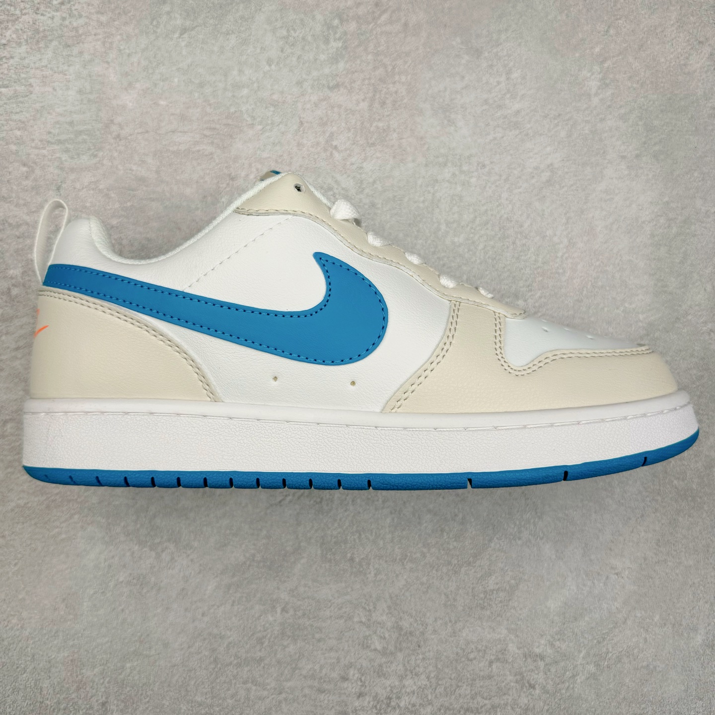 图片[4]-NK Court Borough Low CB2 小空军低帮百搭透气休闲运动板鞋 HF0742-161 口碑实力大厂出品 出货即市场巅峰 全套原纸板楦头开发 原汁原味 完美呈现版型 原数据独家私模大底 超高清洁度 极限压缩成本 超级跑量款式 经典耐用的设计 兼顾舒适脚感和出众风范 演绎匠心之作 结构性的支撑贴合感结合复古篮球设计 塑就场外全明星风范 尺码：35.5 36 36.5 37.5 38 38.5 39 40 40.5 41 42 42.5 43 44 44.5 45 46 47.5-选品中心