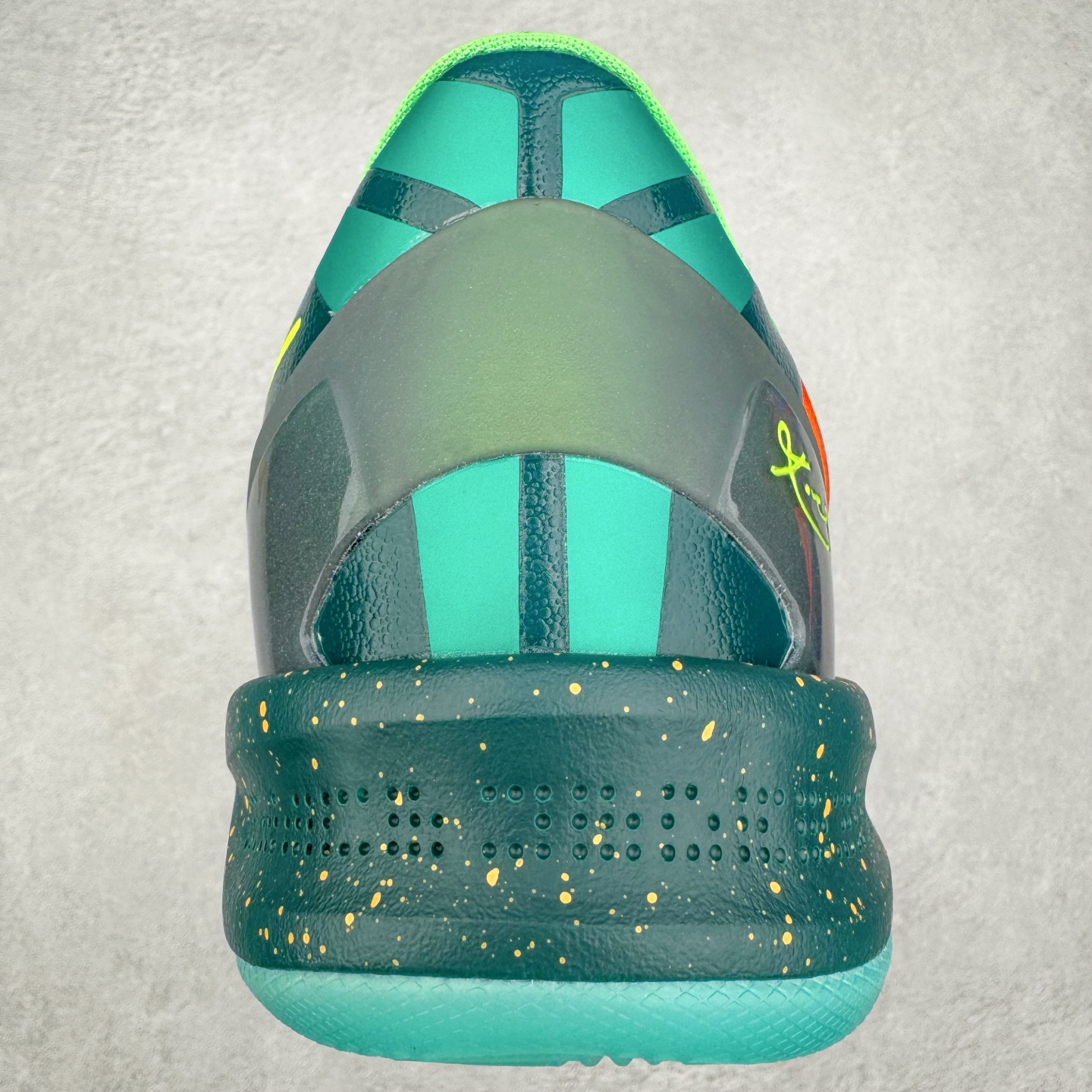 图片[8]-＃S2纯原 NK Zoom Kobe Ⅷ System 科比8代复刻实战运动低帮文化篮球鞋 鸳鸯配色 HM9621-900 React科技鞋垫加持 实战配置直接拉满 原楦纸板开发 鞋身流线型、后跟塑形 区分土肥圆 原厂针织鞋面一针一线匹配原版 全身鞋材卡料色独家定制 唯一万针立体刺绣SWOOSH 真实底模最大48.5 实战利器 专供海外市场 尺码：40 40.5 41 42 42.5 43 44 44.5 45 46 47.5 48.5 （脚宽、脚胖 建议买大半码）-选品中心