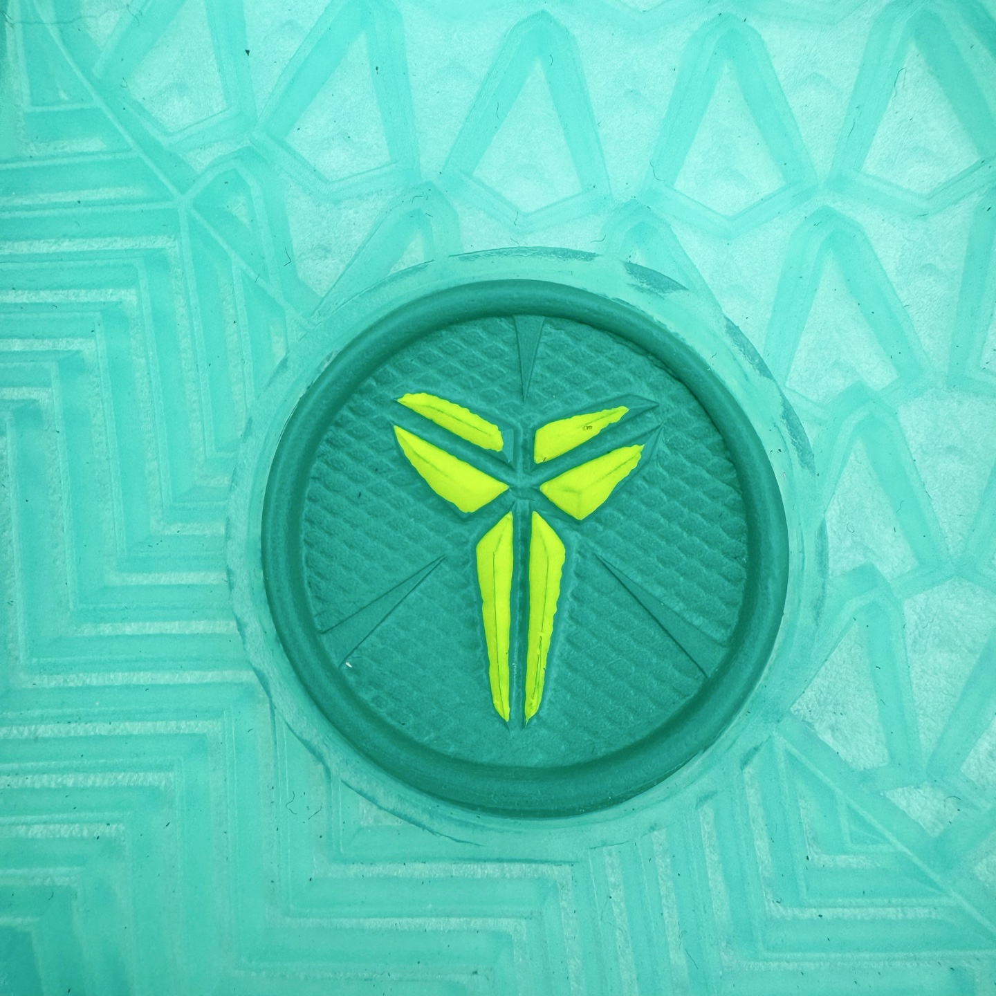 图片[13]-＃S2纯原 NK Zoom Kobe Ⅷ System 科比8代复刻实战运动低帮文化篮球鞋 鸳鸯配色 HM9621-900 React科技鞋垫加持 实战配置直接拉满 原楦纸板开发 鞋身流线型、后跟塑形 区分土肥圆 原厂针织鞋面一针一线匹配原版 全身鞋材卡料色独家定制 唯一万针立体刺绣SWOOSH 真实底模最大48.5 实战利器 专供海外市场 尺码：40 40.5 41 42 42.5 43 44 44.5 45 46 47.5 48.5 （脚宽、脚胖 建议买大半码）-选品中心