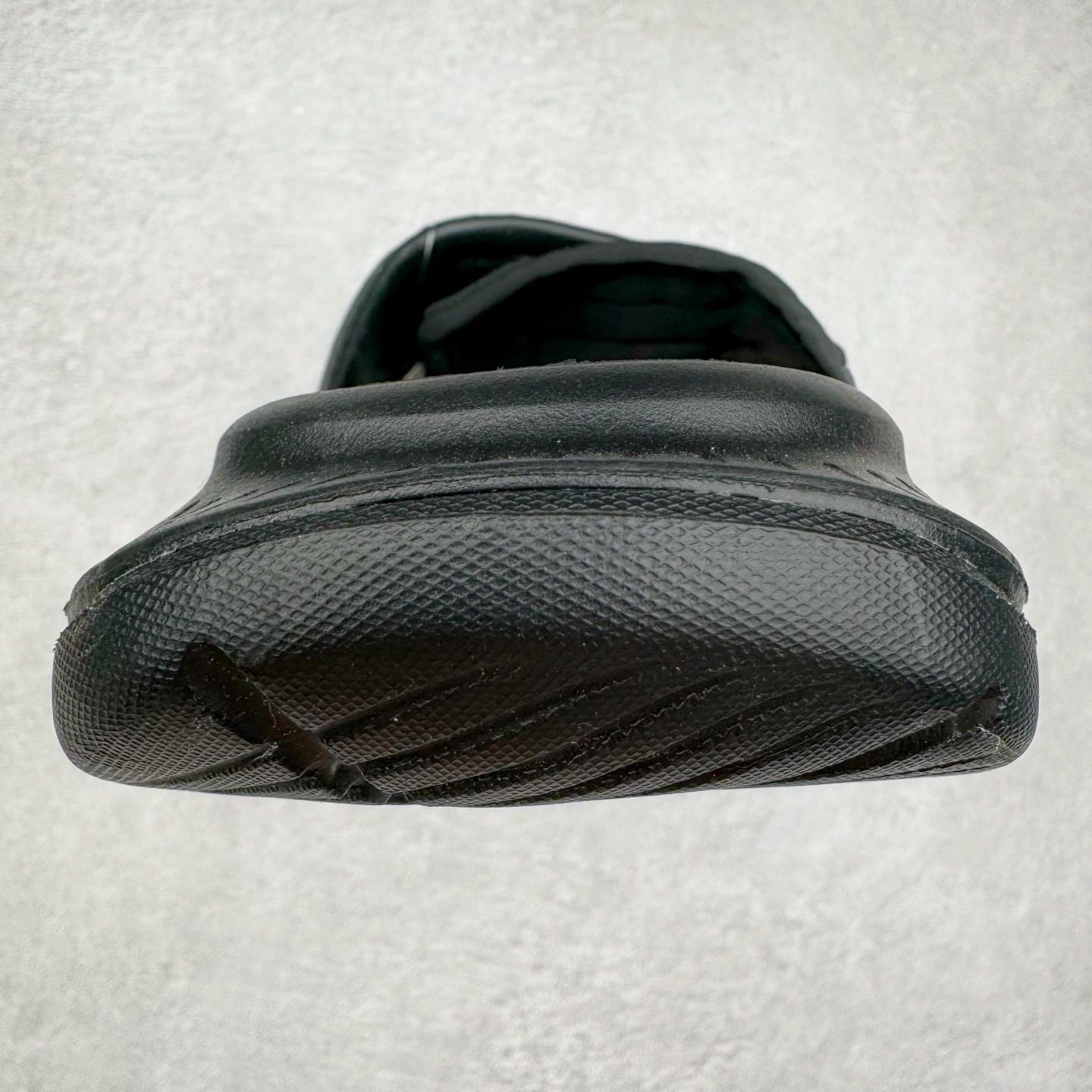 图片[8]-HOKA ONE ONE ORA Luxe 减震轻便舒缓运动 EVA 防滑一字拖鞋 男女同款 实拍调校N版已经零色差零失真 百分百还原实物色彩所见即所得 不存在货不对板色差等低级问题 选购参考实物拍摄 不混卖不参货 只用心做好货严格选品 承诺混一赔十 尺码：36 36.5 37.5 38 38.5 39 40 40.5 41 42 42.5 43 44 44.5 45-选品中心