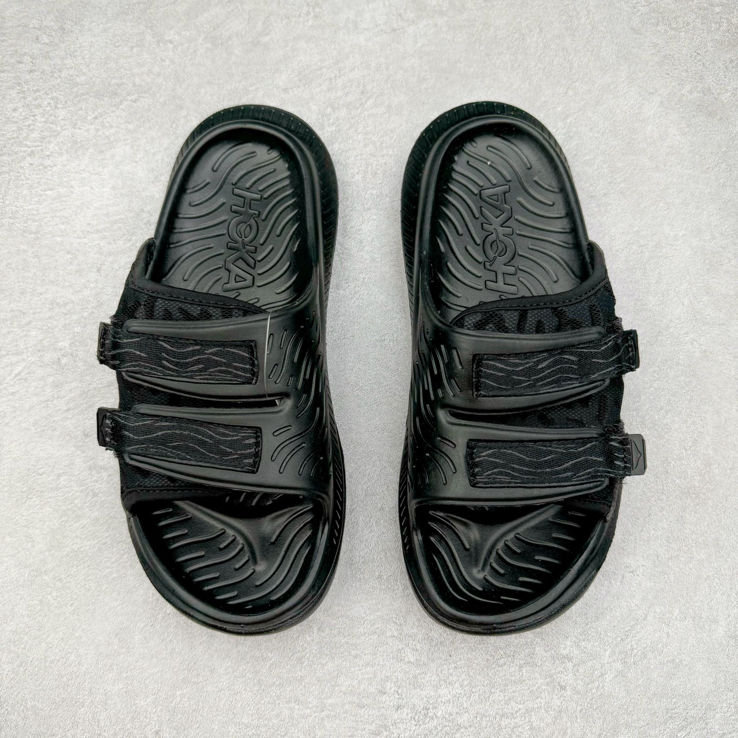 图片[2]-HOKA ONE ONE ORA Luxe 减震轻便舒缓运动 EVA 防滑一字拖鞋 男女同款 实拍调校N版已经零色差零失真 百分百还原实物色彩所见即所得 不存在货不对板色差等低级问题 选购参考实物拍摄 不混卖不参货 只用心做好货严格选品 承诺混一赔十 尺码：36 36.5 37.5 38 38.5 39 40 40.5 41 42 42.5 43 44 44.5 45-选品中心