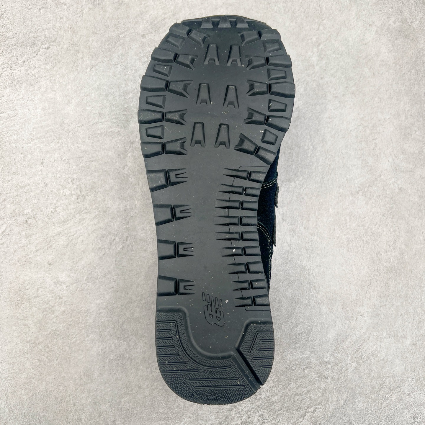 图片[9]-New Balance NB574 新百伦系列复古运动跑鞋 材质细节鞋标处理与正品无差 原版楦型 高弹EVA大底 鞋垫 还原正品脚感 完美走线 ENCAP减震中底 尺码：36 37 37.5 38 38.5 39.5 40 40.5 41.5 42 42.5 43 44 45-选品中心