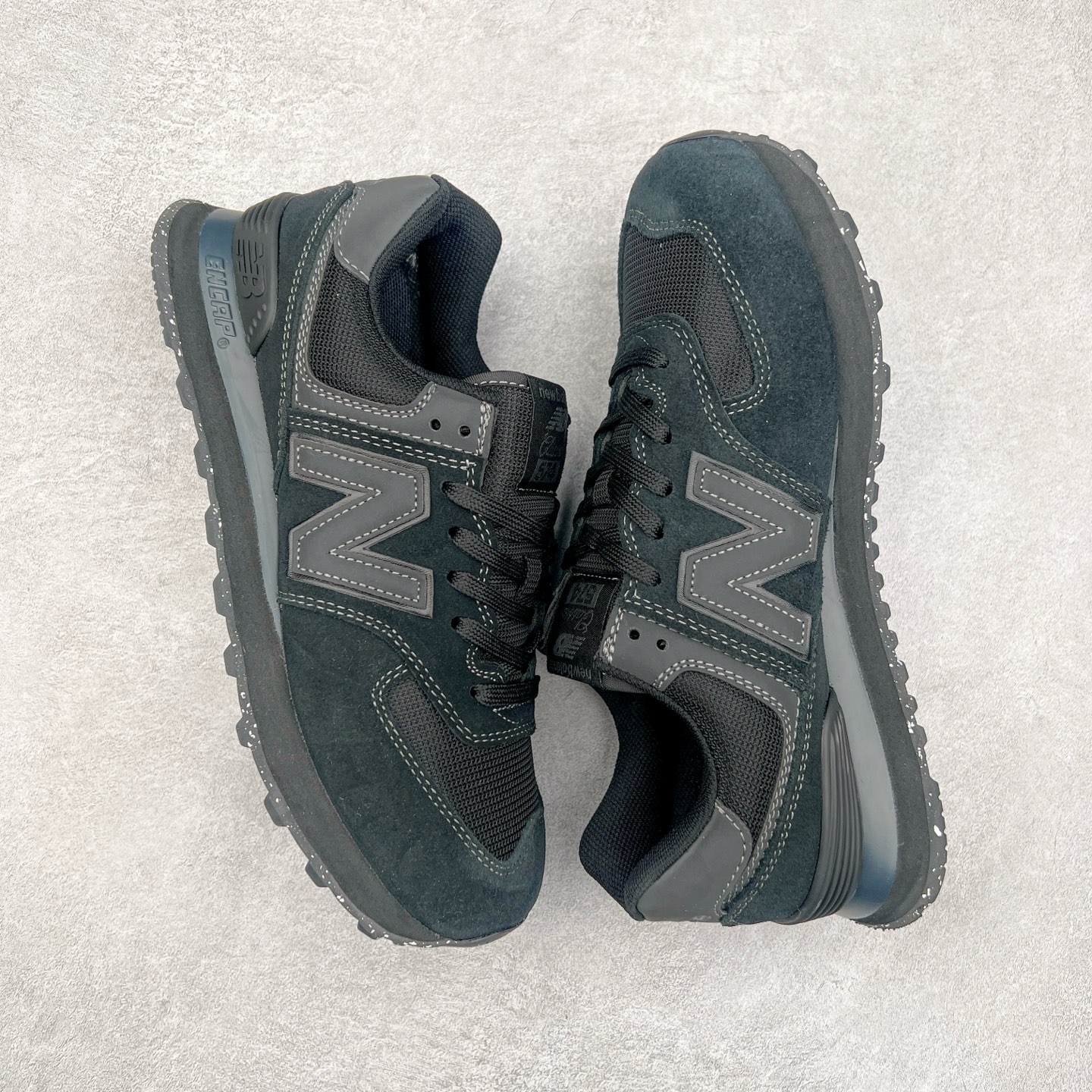 图片[3]-New Balance NB574 新百伦系列复古运动跑鞋 材质细节鞋标处理与正品无差 原版楦型 高弹EVA大底 鞋垫 还原正品脚感 完美走线 ENCAP减震中底 尺码：36 37 37.5 38 38.5 39.5 40 40.5 41.5 42 42.5 43 44 45-选品中心