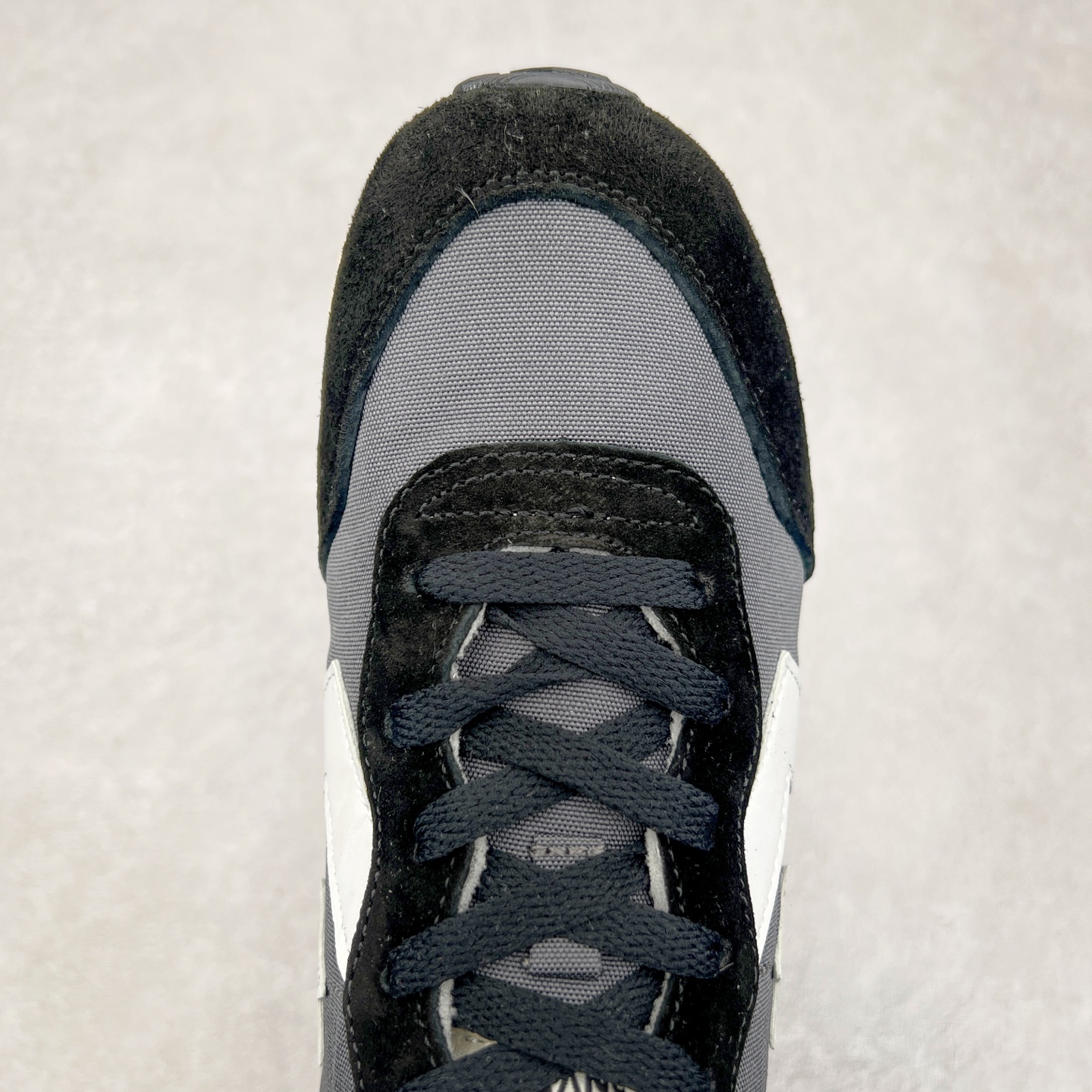 图片[4]-Converse Omega Trainer 王源同款 匡威官方 学院复古休闲阿甘跑步鞋 翻毛皮鞋面搭配网眼设计 不仅时尚感十足 还很舒适透气 Comfort鞋垫搭配轻盈的EVA中底 绝佳脚感体验 货号：A13378C 黑色 货号：A13376C 灰色 货号：A13377C 米白红 尺码：36 36.5 37 37.5 38 39 39.5 40 41 41.5 42 42.5 43 44-选品中心