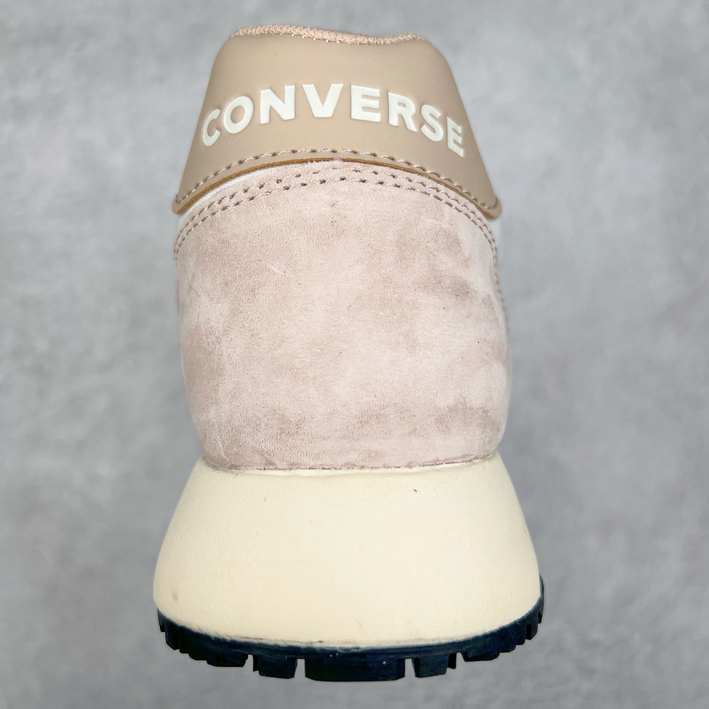 图片[8]-Converse Omega Trainer 王源同款 匡威官方 学院复古休闲阿甘跑步鞋 翻毛皮鞋面搭配网眼设计 不仅时尚感十足 还很舒适透气 Comfort鞋垫搭配轻盈的EVA中底 绝佳脚感体验 货号：A13378C 黑色 货号：A13376C 灰色 货号：A13377C 米白红 尺码：36 36.5 37 37.5 38 39 39.5 40 41 41.5 42 42.5 43 44-选品中心