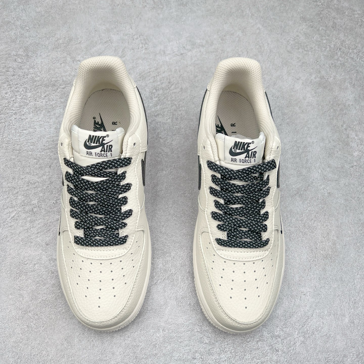 图片[2]-NK Air Force 1´07 Low 空军一号低帮百搭休闲运动板鞋 DD8959-706 柔软、弹性十足的缓震性能和出色的中底设计 横跨复古与现代的外型结合 造就出风靡全球 三十多年的Force 1 直到今天还深受青睐 实拍调校N版已经零色差零失真 百分百还原实物色彩所见即所得 不存在货不对板色差等低级问题 选购参考实物拍摄 不混卖不参货 只用心做好货严格选品 承诺混一赔十 尺码：36 36.5 37.5 38 38.5 39 40 40.5 41 42 42.5 43 44 44.5 45-选品中心