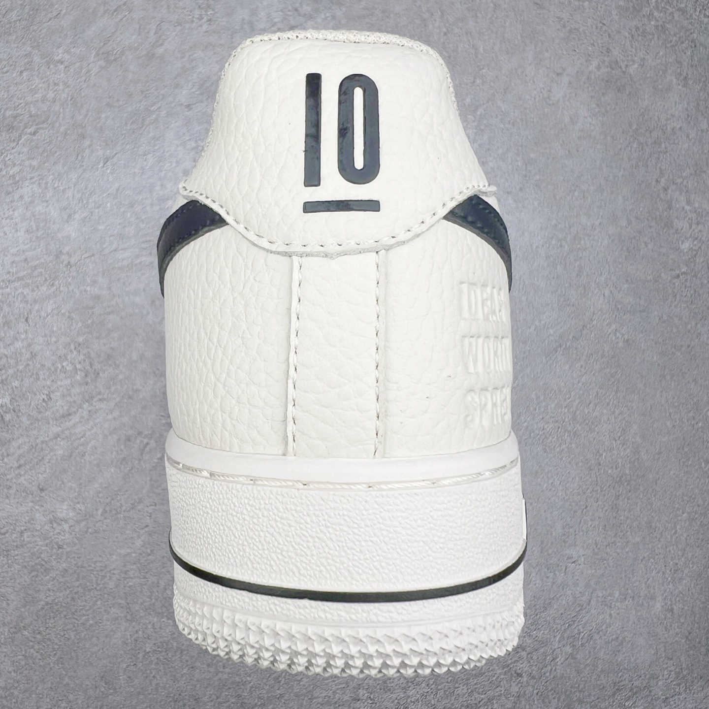 图片[8]-NK Air Force 1´07 Low 空军一号低帮百搭休闲运动板鞋 DD8959-706 柔软、弹性十足的缓震性能和出色的中底设计 横跨复古与现代的外型结合 造就出风靡全球 三十多年的Force 1 直到今天还深受青睐 实拍调校N版已经零色差零失真 百分百还原实物色彩所见即所得 不存在货不对板色差等低级问题 选购参考实物拍摄 不混卖不参货 只用心做好货严格选品 承诺混一赔十 尺码：36 36.5 37.5 38 38.5 39 40 40.5 41 42 42.5 43 44 44.5 45-选品中心