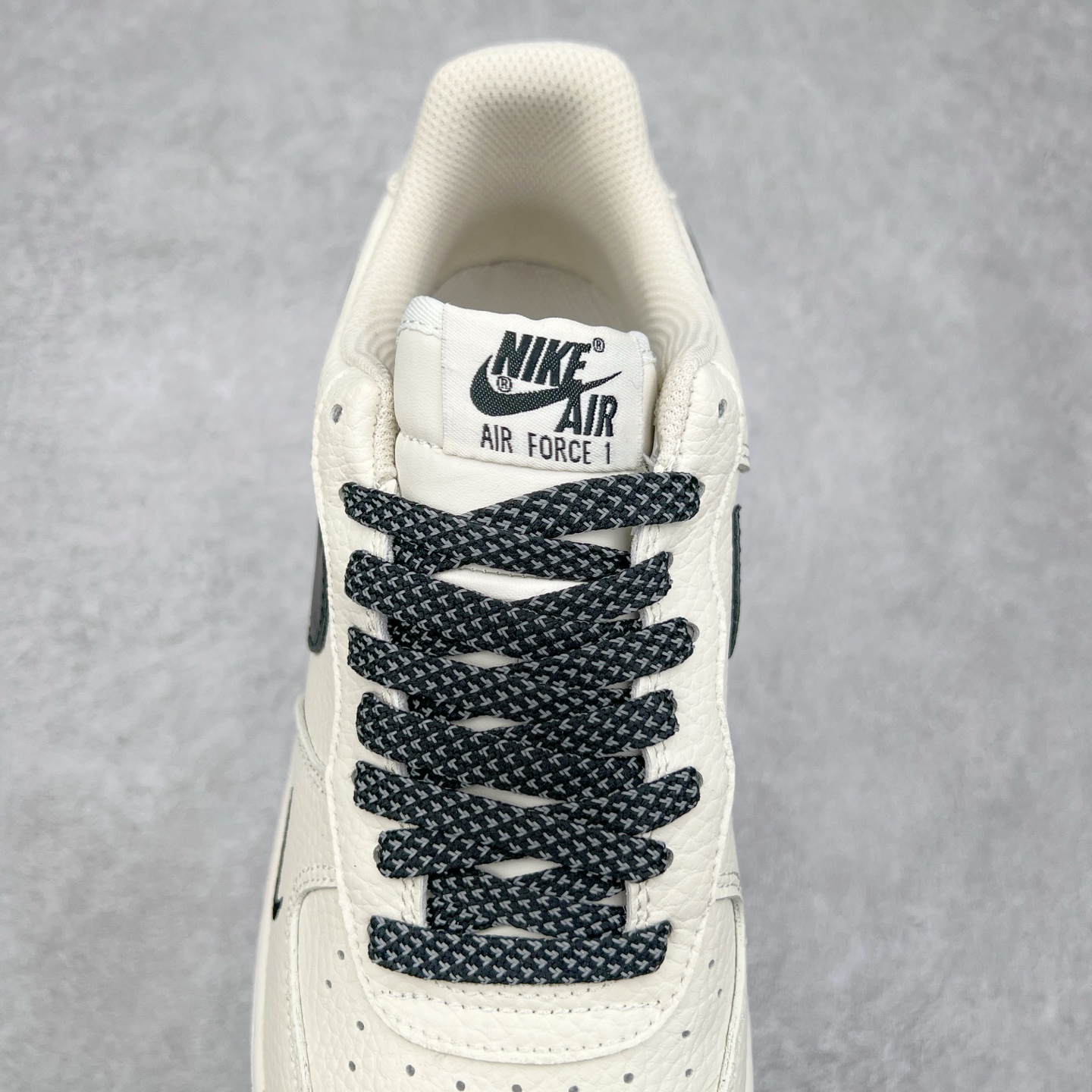 图片[5]-NK Air Force 1´07 Low 空军一号低帮百搭休闲运动板鞋 DD8959-706 柔软、弹性十足的缓震性能和出色的中底设计 横跨复古与现代的外型结合 造就出风靡全球 三十多年的Force 1 直到今天还深受青睐 实拍调校N版已经零色差零失真 百分百还原实物色彩所见即所得 不存在货不对板色差等低级问题 选购参考实物拍摄 不混卖不参货 只用心做好货严格选品 承诺混一赔十 尺码：36 36.5 37.5 38 38.5 39 40 40.5 41 42 42.5 43 44 44.5 45-选品中心