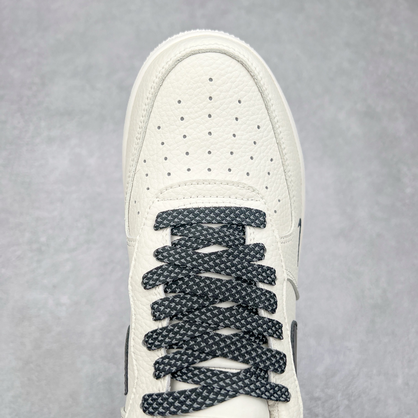 图片[4]-NK Air Force 1´07 Low 空军一号低帮百搭休闲运动板鞋 DD8959-706 柔软、弹性十足的缓震性能和出色的中底设计 横跨复古与现代的外型结合 造就出风靡全球 三十多年的Force 1 直到今天还深受青睐 实拍调校N版已经零色差零失真 百分百还原实物色彩所见即所得 不存在货不对板色差等低级问题 选购参考实物拍摄 不混卖不参货 只用心做好货严格选品 承诺混一赔十 尺码：36 36.5 37.5 38 38.5 39 40 40.5 41 42 42.5 43 44 44.5 45-选品中心