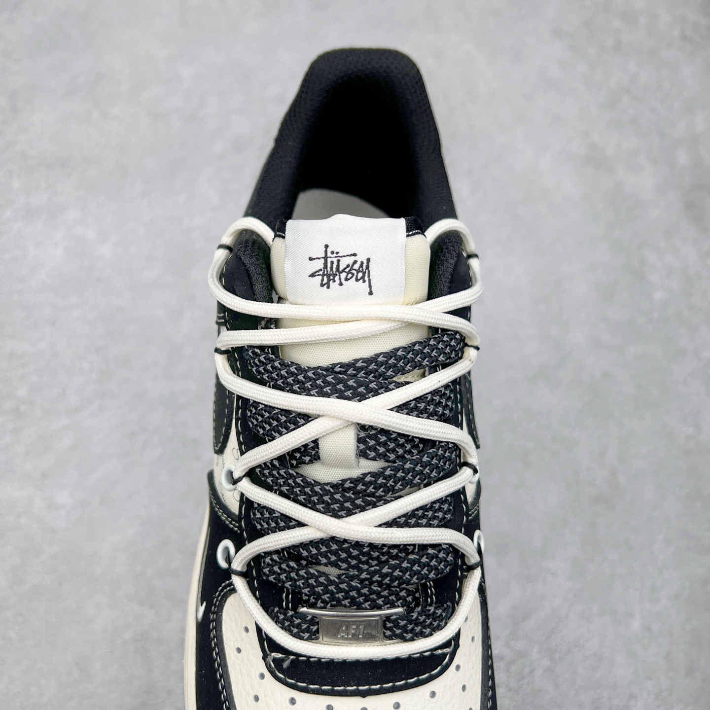 图片[5]-NK Air Force 1´07 Low 空军一号低帮百搭休闲运动板鞋 SJ1198-108 柔软、弹性十足的缓震性能和出色的中底设计 横跨复古与现代的外型结合 造就出风靡全球 三十多年的Force 1 直到今天还深受青睐 实拍调校N版已经零色差零失真 百分百还原实物色彩所见即所得 不存在货不对板色差等低级问题 选购参考实物拍摄 不混卖不参货 只用心做好货严格选品 承诺混一赔十 尺码：36 36.5 37.5 38 38.5 39 40 40.5 41 42 42.5 43 44 44.5 45-选品中心