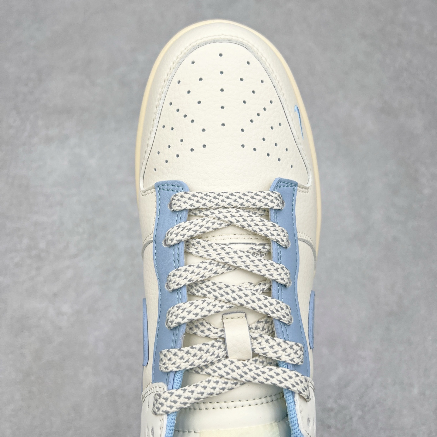 图片[4]-NK Dunk Low 定制配色 XS6089-503 大厂出品 极力推荐 原装头层材料 独家版型蒸餾加工帶來的是更好的视觉和脚感体验大厂纯原品质出货 清洁度 电绣工艺 皮料切割干净无任何毛边 细节完美 实拍调校N版已经零色差零失真 百分百还原实物色彩所见即所得 不存在货不对板色差等低级问题 选购参考实物拍摄 不混卖不参货 只用心做好货严格选品 承诺混一赔十 尺码：36 36.5 37.5 38 38.5 39 40 40.5 41 42 42.5 43 44 44.5 45-选品中心