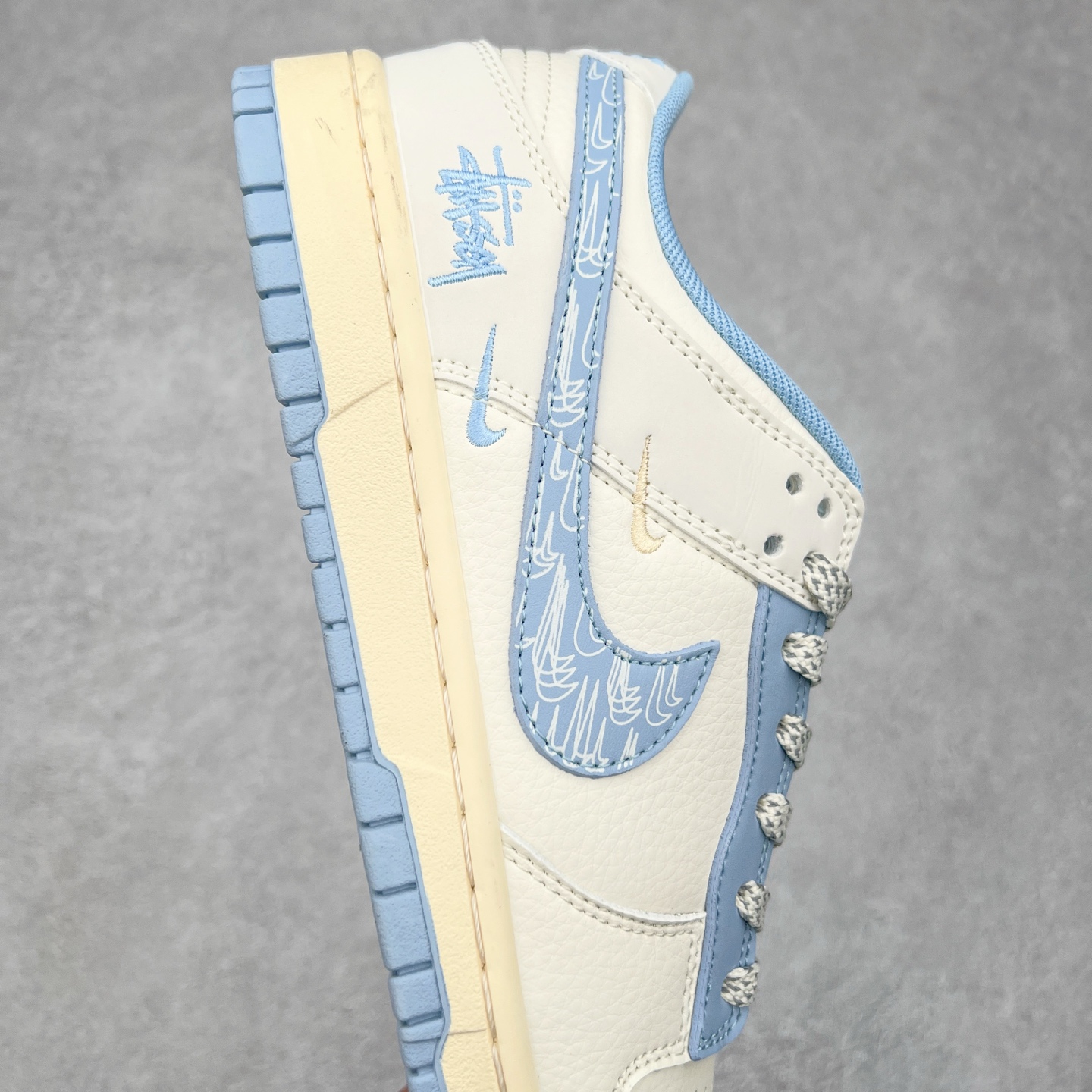 图片[6]-NK Dunk Low 定制配色 XS6089-503 大厂出品 极力推荐 原装头层材料 独家版型蒸餾加工帶來的是更好的视觉和脚感体验大厂纯原品质出货 清洁度 电绣工艺 皮料切割干净无任何毛边 细节完美 实拍调校N版已经零色差零失真 百分百还原实物色彩所见即所得 不存在货不对板色差等低级问题 选购参考实物拍摄 不混卖不参货 只用心做好货严格选品 承诺混一赔十 尺码：36 36.5 37.5 38 38.5 39 40 40.5 41 42 42.5 43 44 44.5 45-选品中心