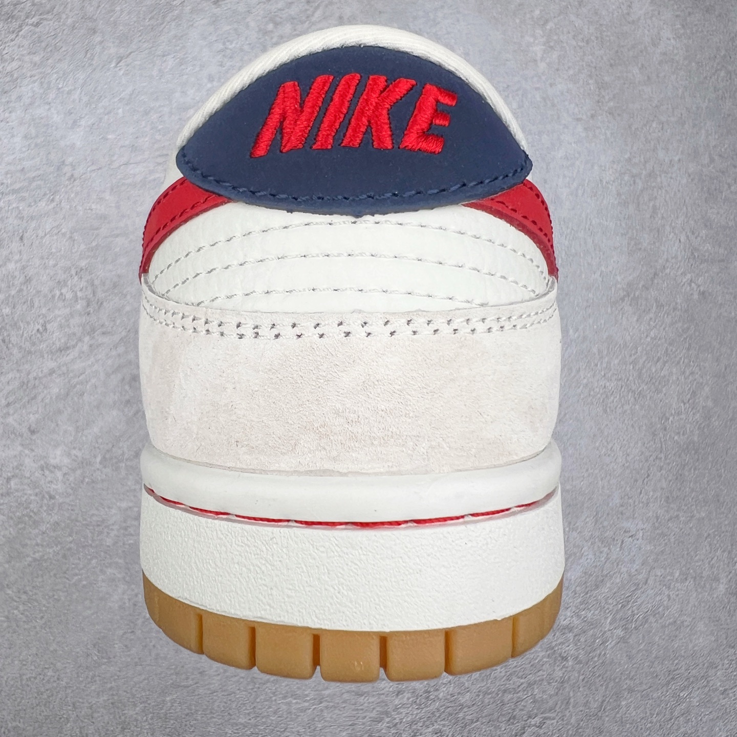 图片[8]-NK Dunk Low 定制配色 CH6336-228 大厂出品 极力推荐 原装头层材料 独家版型蒸餾加工帶來的是更好的视觉和脚感体验大厂纯原品质出货 清洁度 电绣工艺 皮料切割干净无任何毛边 细节完美 实拍调校N版已经零色差零失真 百分百还原实物色彩所见即所得 不存在货不对板色差等低级问题 选购参考实物拍摄 不混卖不参货 只用心做好货严格选品 承诺混一赔十 尺码：36 36.5 37.5 38 38.5 39 40 40.5 41 42 42.5 43 44 44.5 45-选品中心