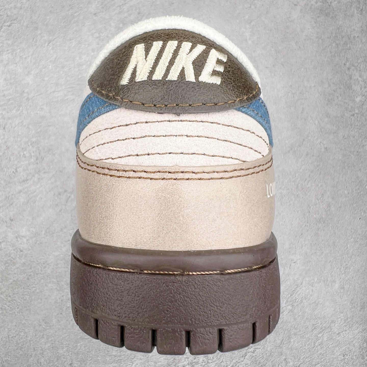 图片[8]-NK Dunk Low 定制配色 CH8311-235 大厂出品 极力推荐 原装头层材料 独家版型蒸餾加工帶來的是更好的视觉和脚感体验大厂纯原品质出货 清洁度 电绣工艺 皮料切割干净无任何毛边 细节完美 实拍调校N版已经零色差零失真 百分百还原实物色彩所见即所得 不存在货不对板色差等低级问题 选购参考实物拍摄 不混卖不参货 只用心做好货严格选品 承诺混一赔十 尺码：36 36.5 37.5 38 38.5 39 40 40.5 41 42 42.5 43 44 44.5 45-选品中心