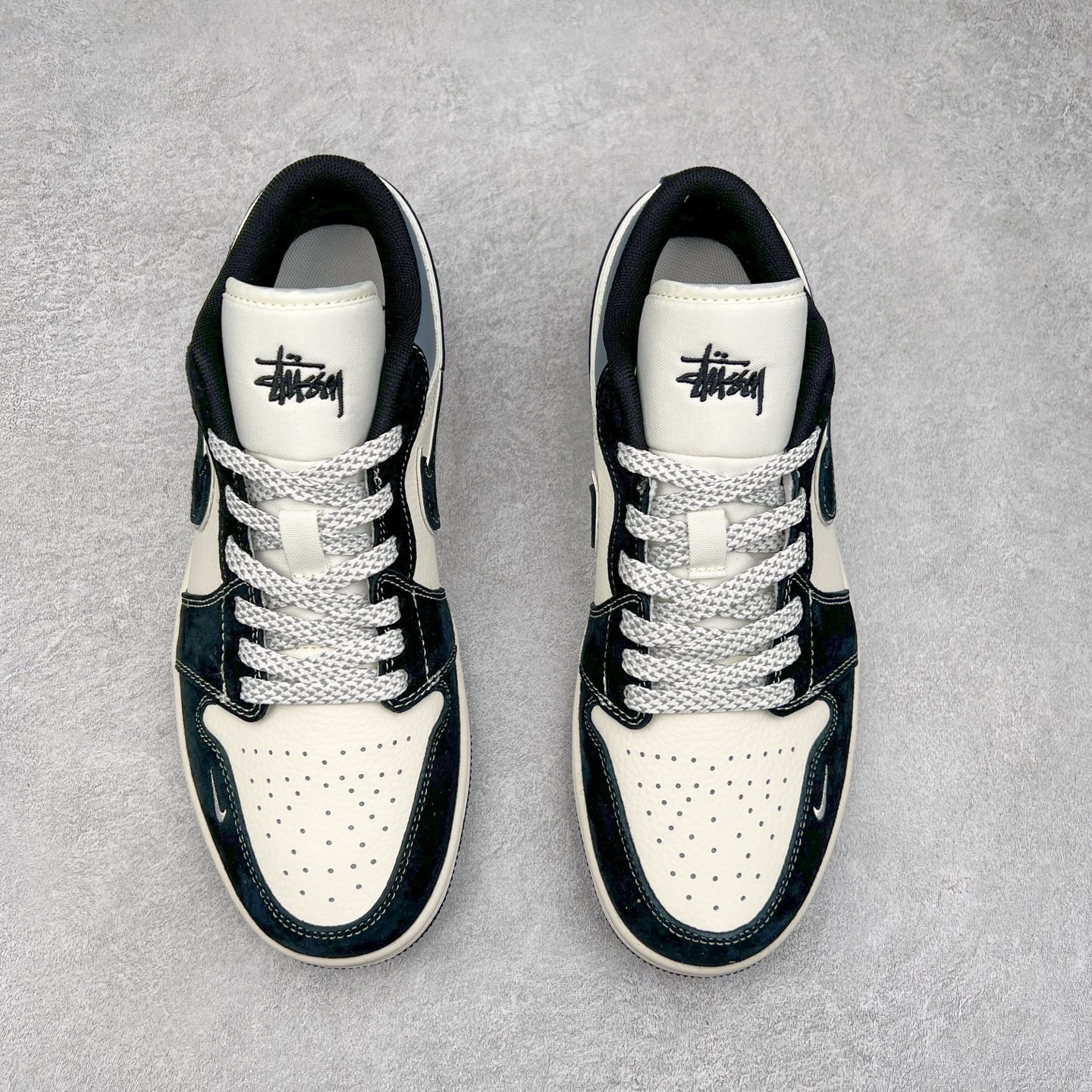 图片[2]-Air Jordan AJ1 Low 低帮定制 XX3318-502 原厂内置气垫魔块 A模大底 头层小牛皮 鞋舌AJ原厂专用牛津布+AJ专用反口珍珠布+原厂无杂质高弹内里海棉+特殊封边弹力鞋带 尺码：36 36.5 37.5 38 38.5 39 40 40.5 41 42 42.5 43 44 44.5 45-选品中心