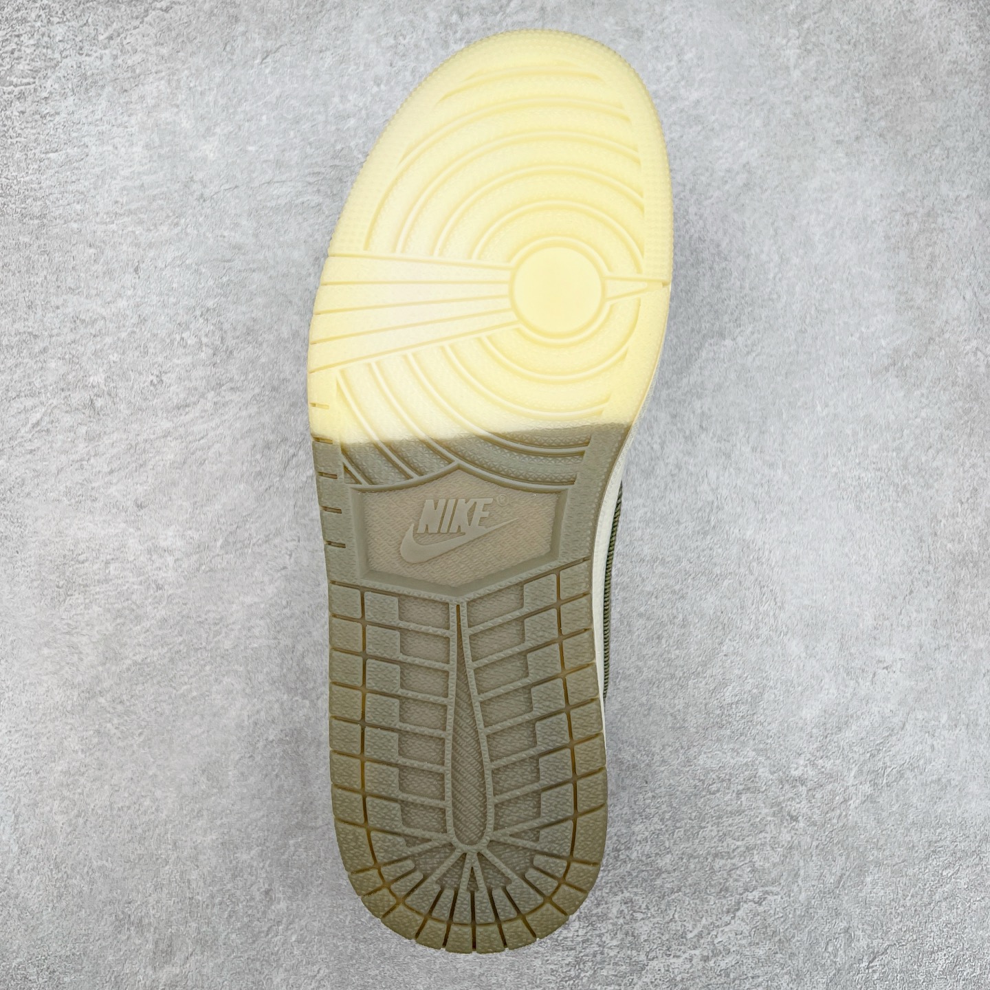 图片[9]-TS x Air Jordan AJ1 Low 倒钩低帮联名定制配色 JH6088-609 原厂内置气垫魔块 A模大底 头层小牛皮 鞋舌AJ原厂专用牛津布+AJ专用反口珍珠布+原厂无杂质高弹内里海棉+特殊封边弹力鞋带 实拍调校N版已经零色差零失真 百分百还原实物色彩所见即所得 不存在货不对板色差等低级问题 选购参考实物拍摄 不混卖不参货 只用心做好货严格选品 承诺混一赔十 尺码：36 36.5 37.5 38 38.5 39 40 40.5 41 42 42.5 43 44 44.5 45-选品中心