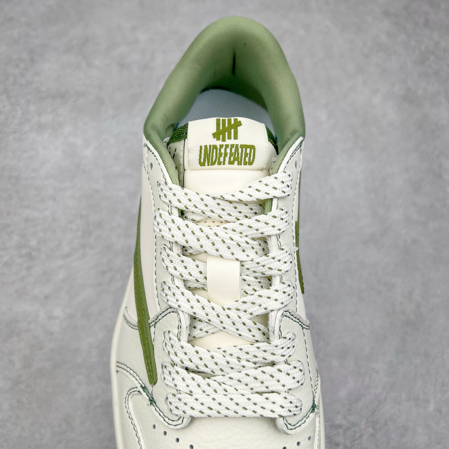 图片[5]-TS x Air Jordan AJ1 Low 倒钩低帮联名定制配色 CH6336-009 原厂内置气垫魔块 A模大底 头层小牛皮 鞋舌AJ原厂专用牛津布+AJ专用反口珍珠布+原厂无杂质高弹内里海棉+特殊封边弹力鞋带 实拍调校N版已经零色差零失真 百分百还原实物色彩所见即所得 不存在货不对板色差等低级问题 选购参考实物拍摄 不混卖不参货 只用心做好货严格选品 承诺混一赔十 尺码：36 36.5 37.5 38 38.5 39 40 40.5 41 42 42.5 43 44 44.5 45-选品中心