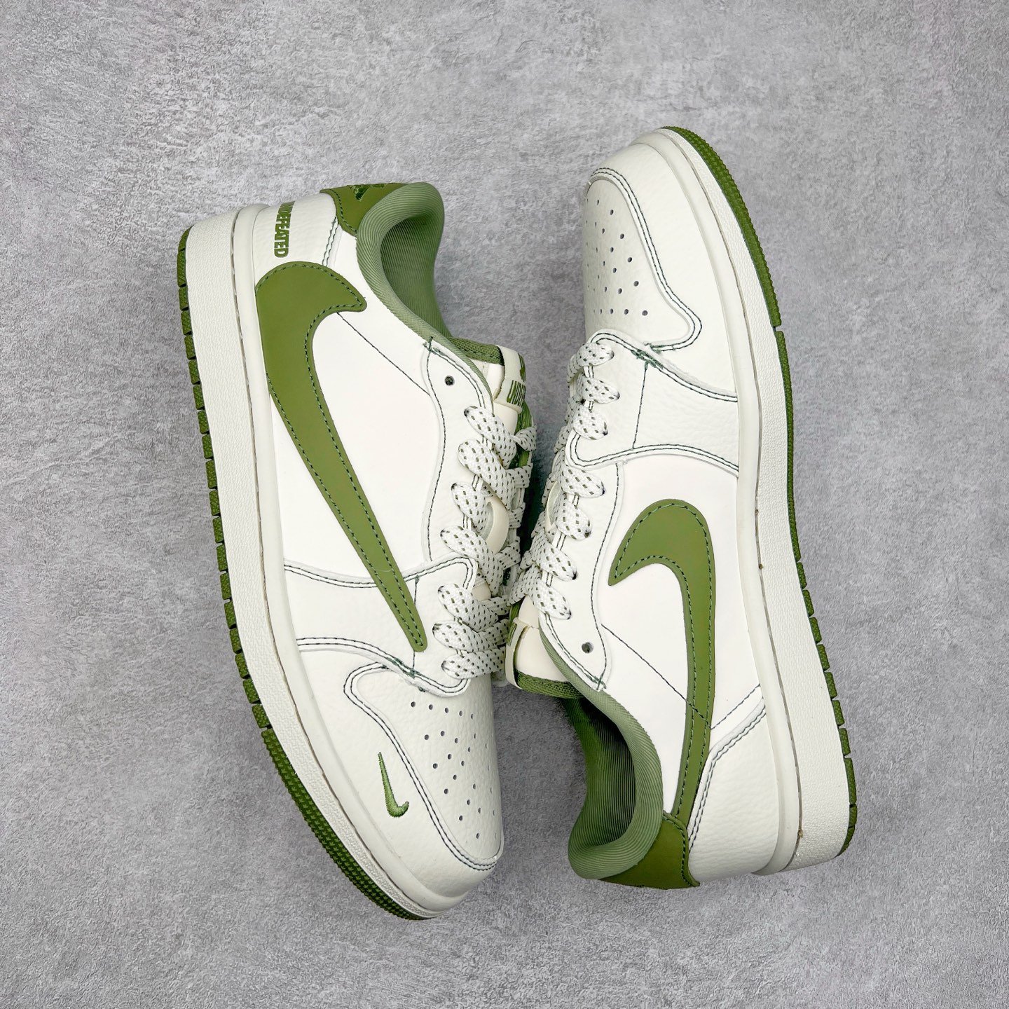 图片[3]-TS x Air Jordan AJ1 Low 倒钩低帮联名定制配色 CH6336-009 原厂内置气垫魔块 A模大底 头层小牛皮 鞋舌AJ原厂专用牛津布+AJ专用反口珍珠布+原厂无杂质高弹内里海棉+特殊封边弹力鞋带 实拍调校N版已经零色差零失真 百分百还原实物色彩所见即所得 不存在货不对板色差等低级问题 选购参考实物拍摄 不混卖不参货 只用心做好货严格选品 承诺混一赔十 尺码：36 36.5 37.5 38 38.5 39 40 40.5 41 42 42.5 43 44 44.5 45-选品中心