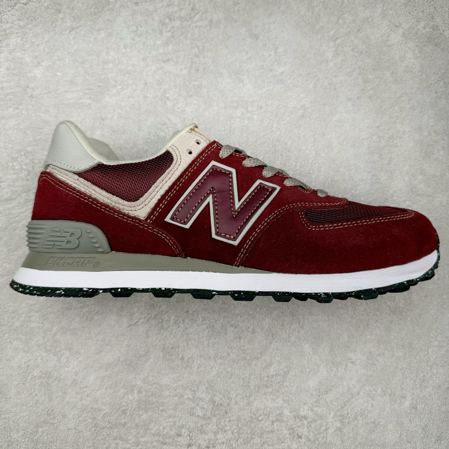 New Balance NB574 新百伦系列复古运动跑鞋 材质细节鞋标处理与正品无差 原版楦型 高弹EVA大底 鞋垫 还原正品脚感 完美走线 ENCAP减震中底 尺码：36 37 37.5 38 38.5 39.5 40 40.5 41.5 42 42.5 43 44 45-选品中心