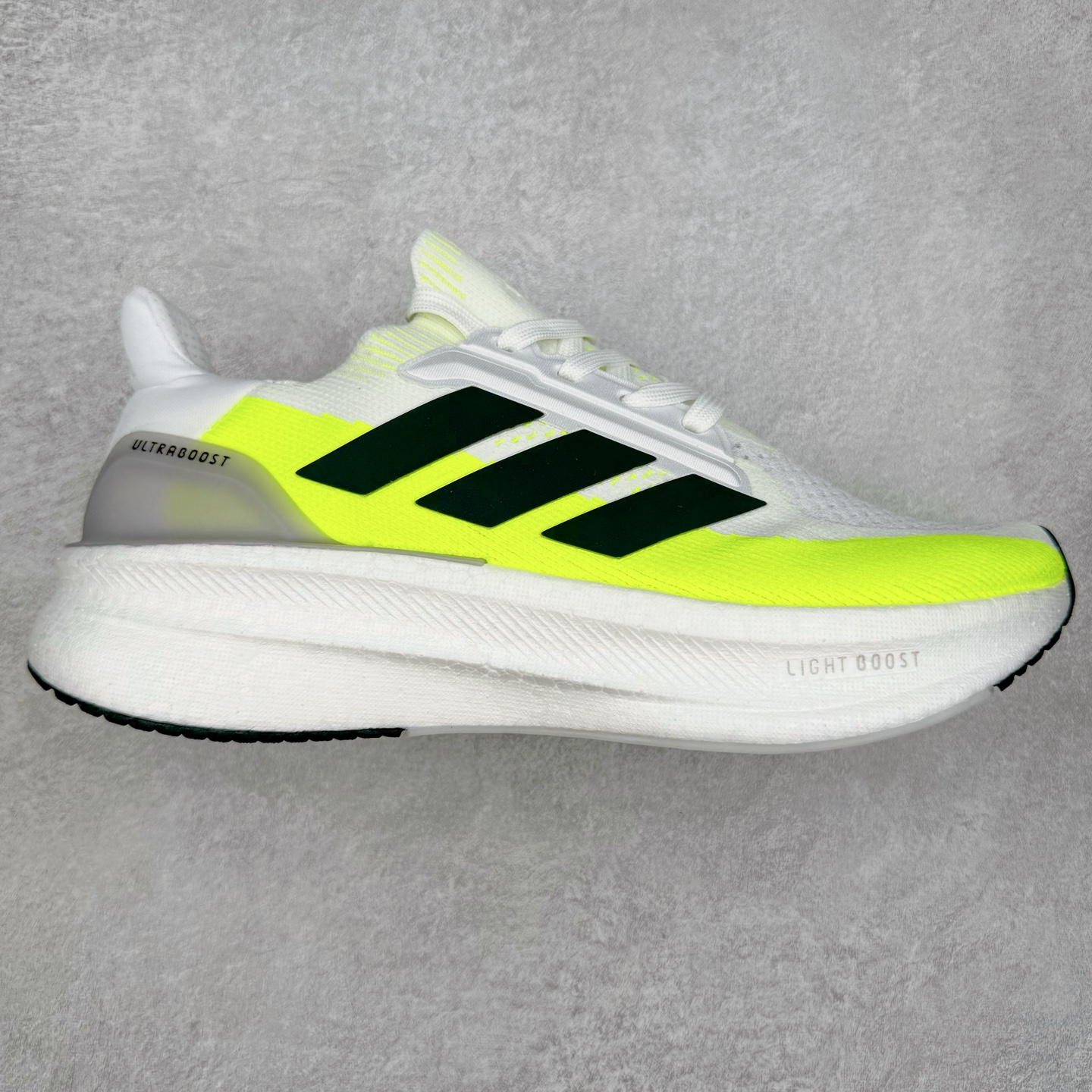 图片[8]-AD Ultra Boost 5X 2025高性能版5X系列UB低帮袜套式针织透气缓震休闲运动慢跑鞋 全新Ultraboost 5X官宣，颠覆以往，迎来该系列自2015年首次亮相最大一次革新！从鞋面到中底配置都有新的突破，跟着小编一同探究“阿迪UB有史以来最大升级”！Ultraboost 5X革新中底配置，采用LightBoost V2泡沫，与Ultraboost Light相比，前掌能量反馈增加2%。与此同时“加厚不增重”，中底相较于上一代更轻，让跑者每一次迈步都能得到更柔软、更澎湃的能量反馈。搭配X形“Torsion System”扭转系统，助力跑者从落地到脚趾离地过程的平稳过渡。Ultraboost 5X升级中足锁定性能，革新Mono Primeknit自适应鞋面配置，搭配轻质无笼鞋面结构，更加贴合跑者脚部。大底由Continental™橡胶制成，更耐磨，抓地力更出色。Adidas全新推出ULTRABOOST 5X，专注日常跑步，适用于任何级别的跑者，无距离门槛限制。兼具有氧跑、中短距离慢跑、节奏跑、间歇跑、日常通勤等各种场景，ULTRABOOST 5X都能给你带来优质的跑步体验。实拍调校N版已经零色差零失真 百分百还原实物色彩所见即所得 不存在货不对板色差等低级问题 选购参考实物拍摄 不混卖不参货 只用心做好货严格选品 承诺混一赔十 尺码：36 36.5 37.5 38 38.5 39 40 40.5 41 42 42.5 43 44 44.5 45-选品中心